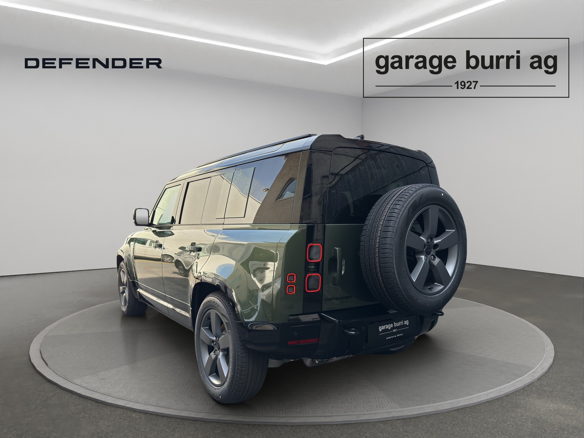 LAND ROVER Defender 110 3.0 D I6 250 X-Dynamic SE-showroom-element-1