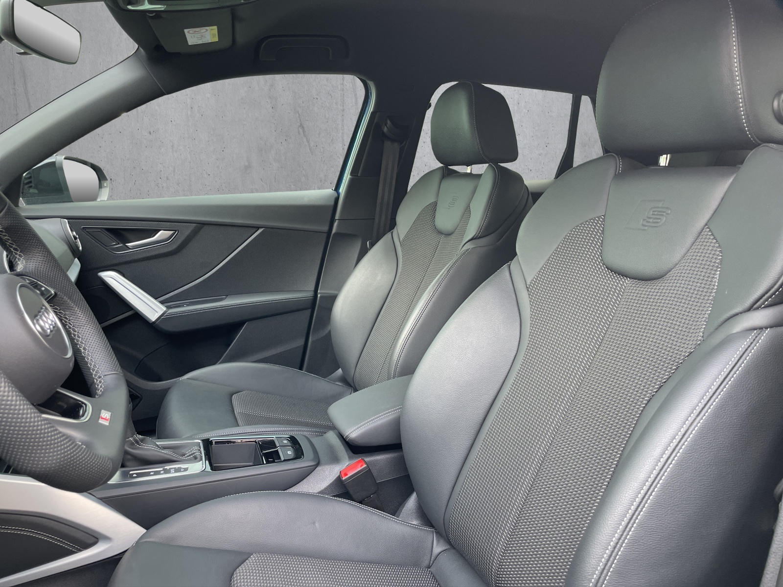 AUDI SQ2 TFSI quattro S-tronic-image-6