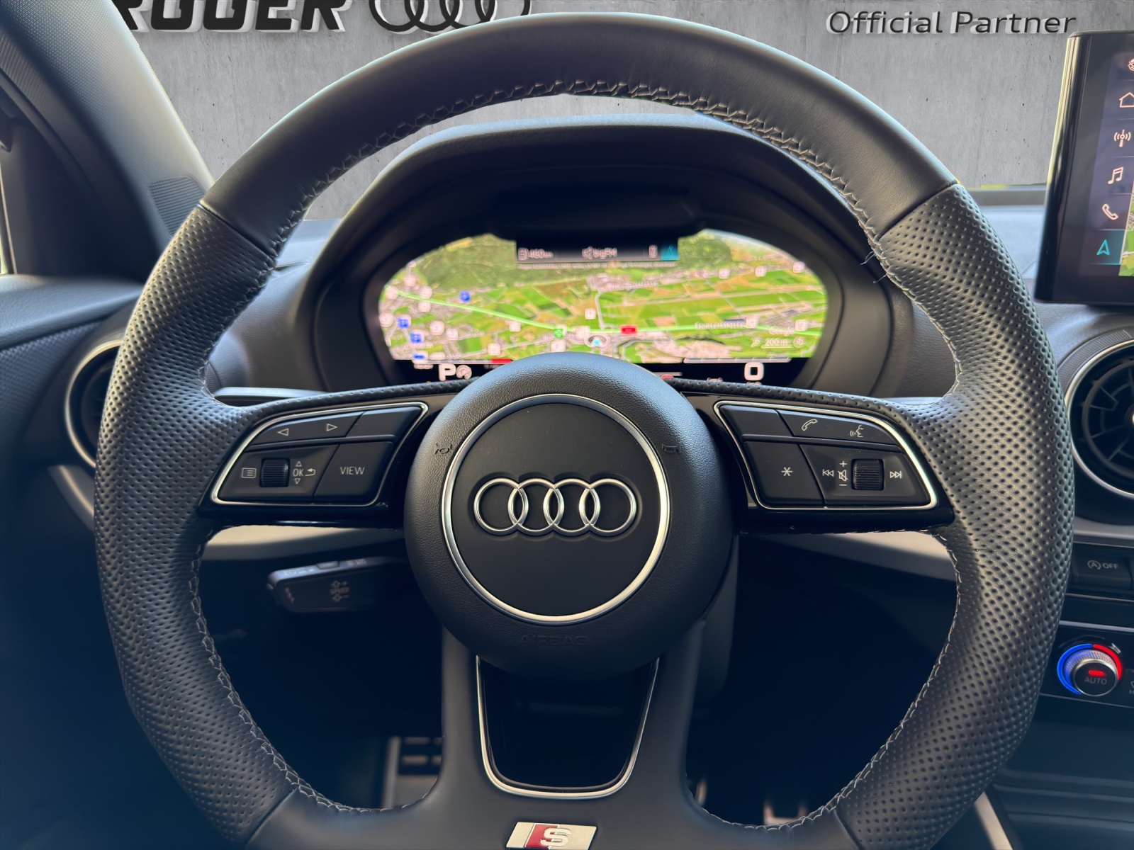 AUDI SQ2 TFSI quattro S-tronic-image-10