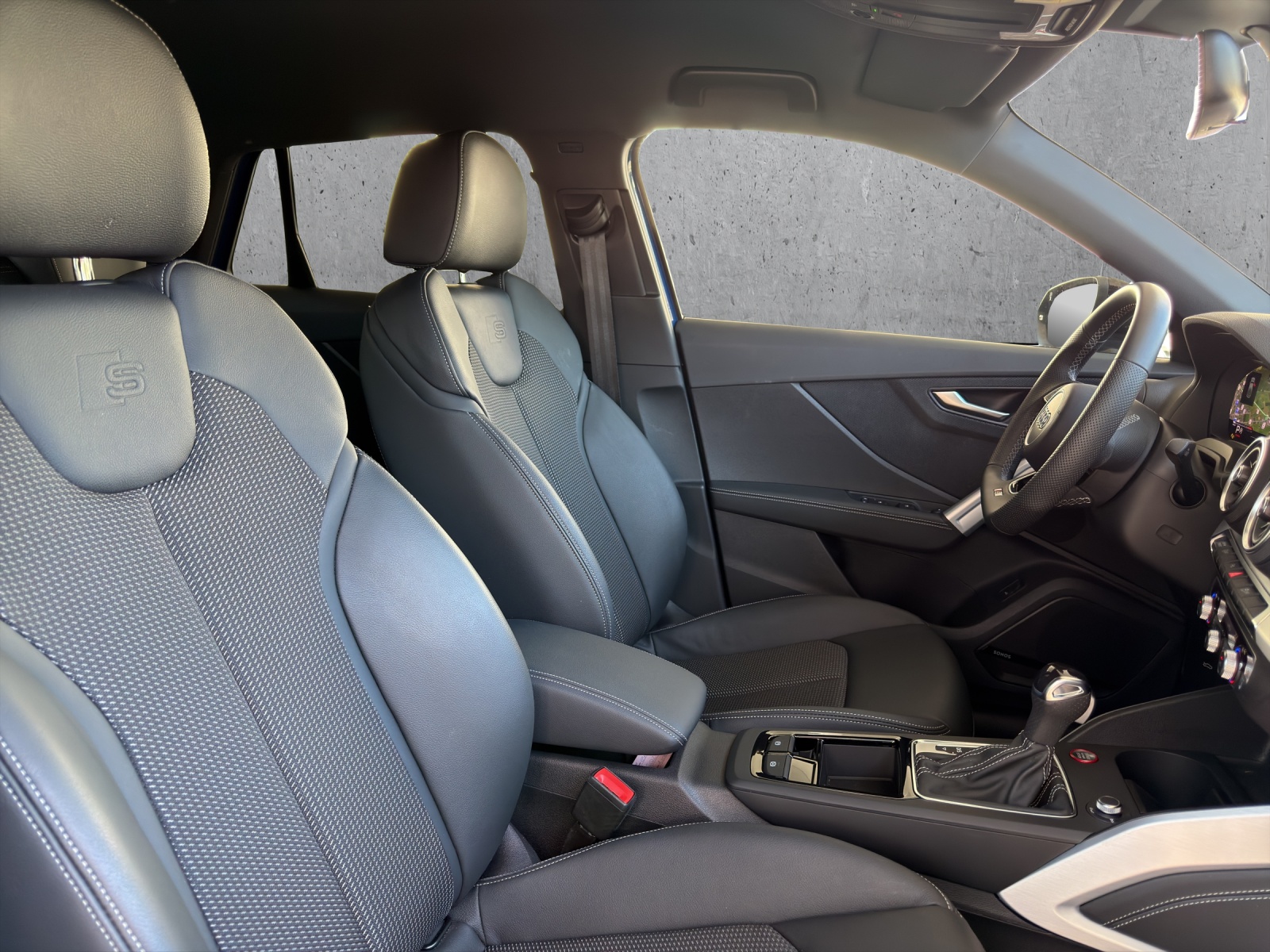 AUDI SQ2 TFSI quattro S-tronic-image-7