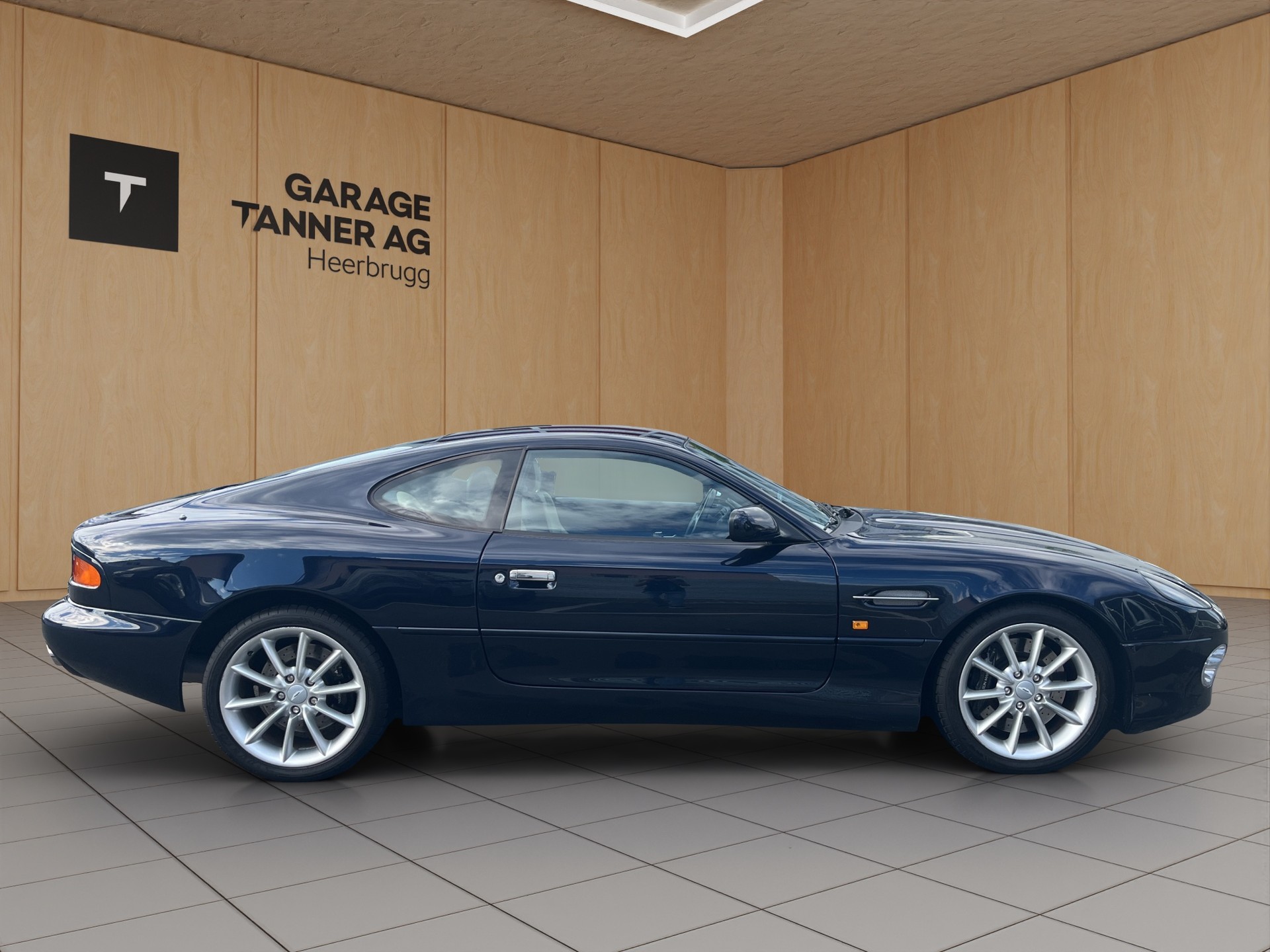 ASTON MARTIN DB7 Vantage-showroom-element-3