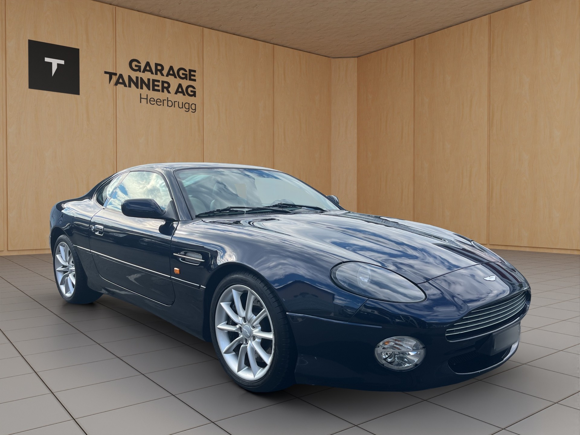 ASTON MARTIN DB7 Vantage-showroom-element-2