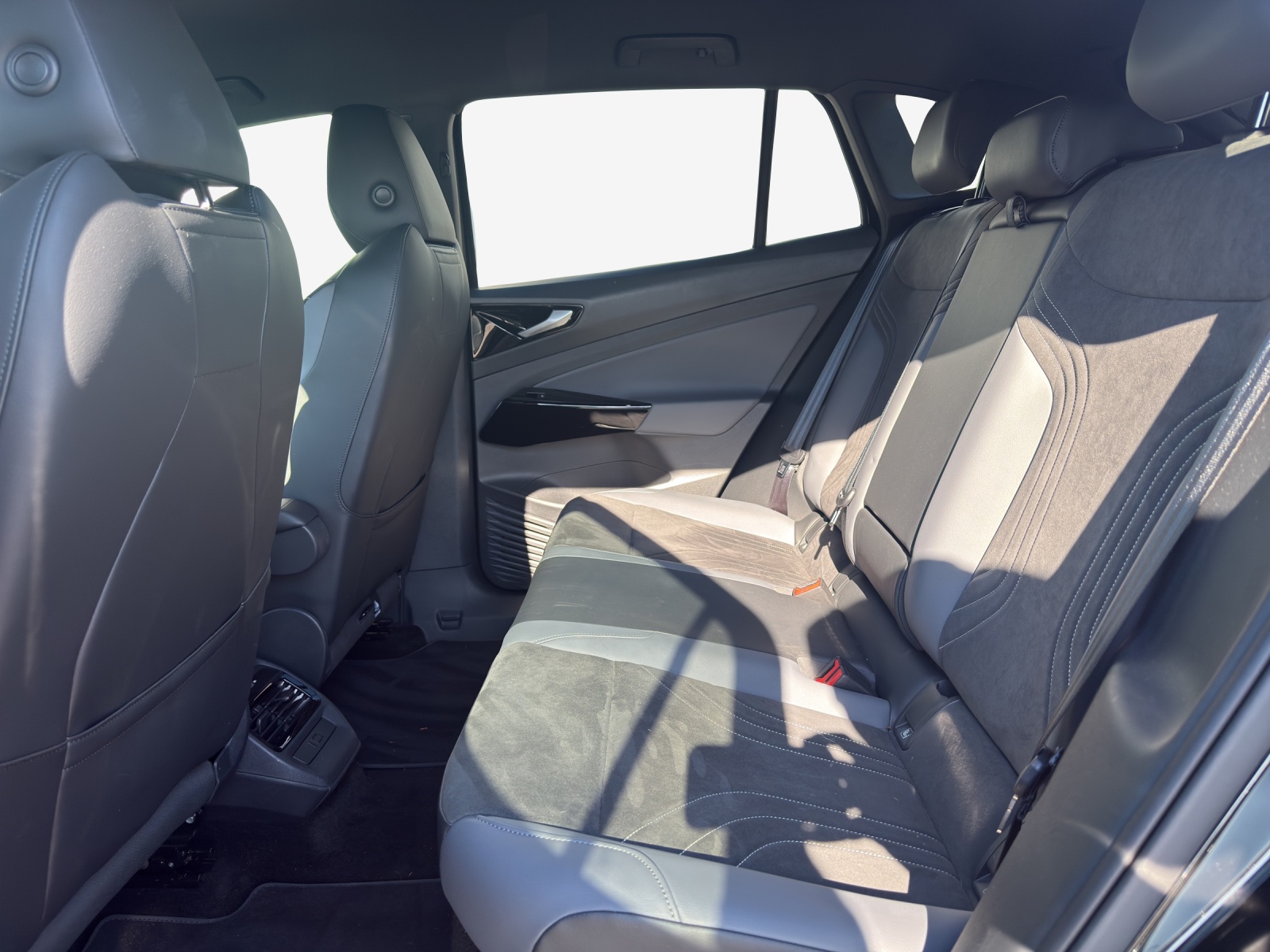 VW ID.4 Pro United 77 kWh 4 Motion-image-12