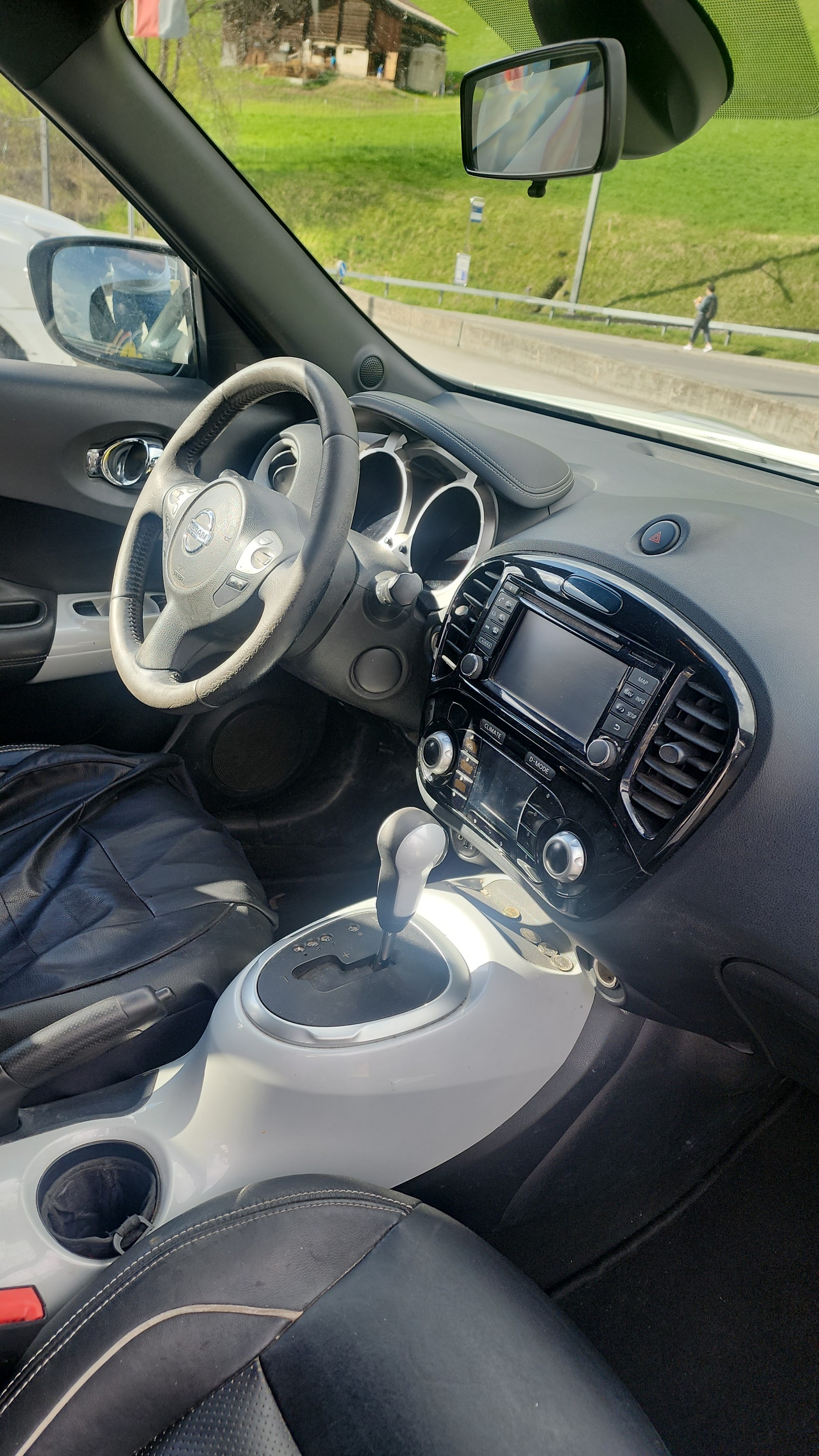 NISSAN 1.6 DIG-T Tekna 4x4-image-2