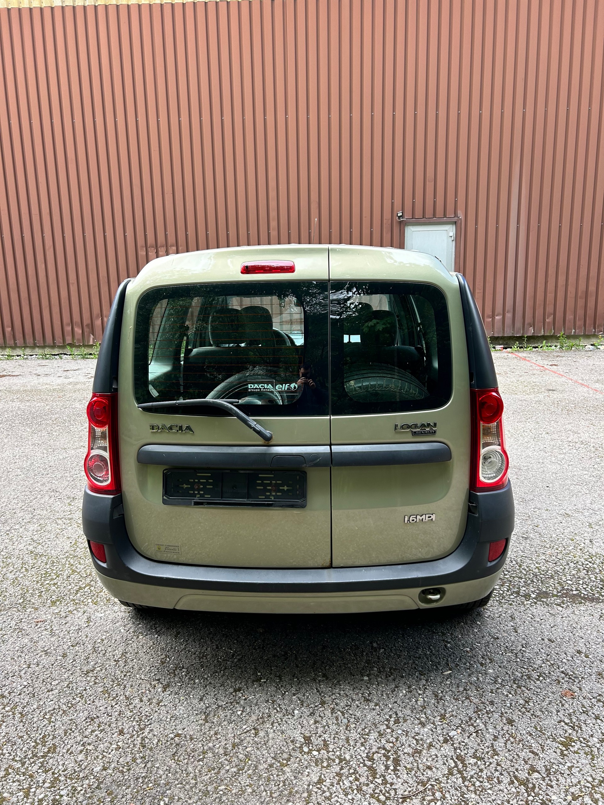 DACIA Logan 1.6 Ambiance-image-4