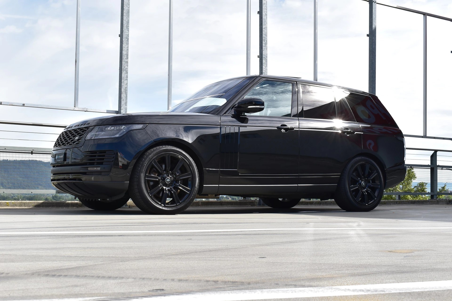 LAND ROVER RANGE ROVER 2.0 Si4 P400e PHEV VOGUE BLACK AUTOMATIC l 404 PS-image-9