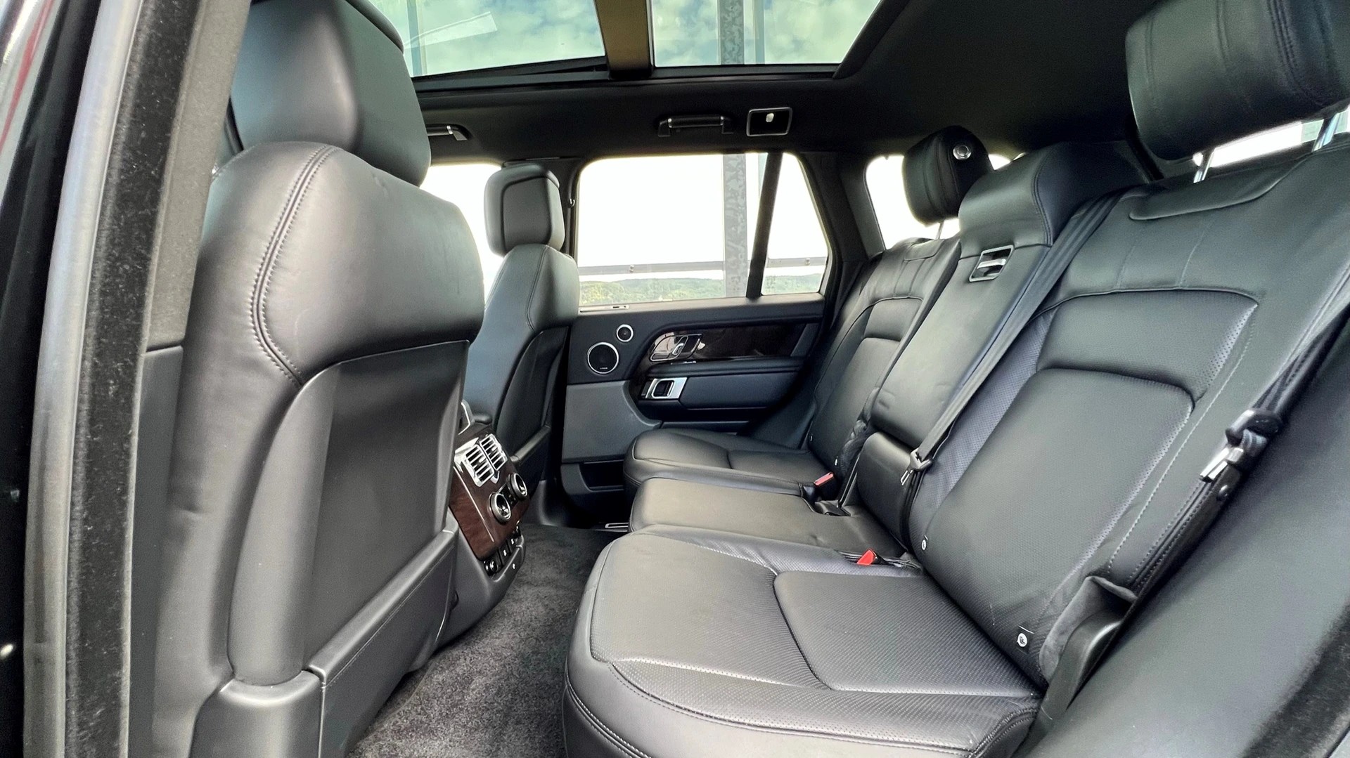 LAND ROVER RANGE ROVER 2.0 Si4 P400e PHEV VOGUE BLACK AUTOMATIC l 404 PS-image-27