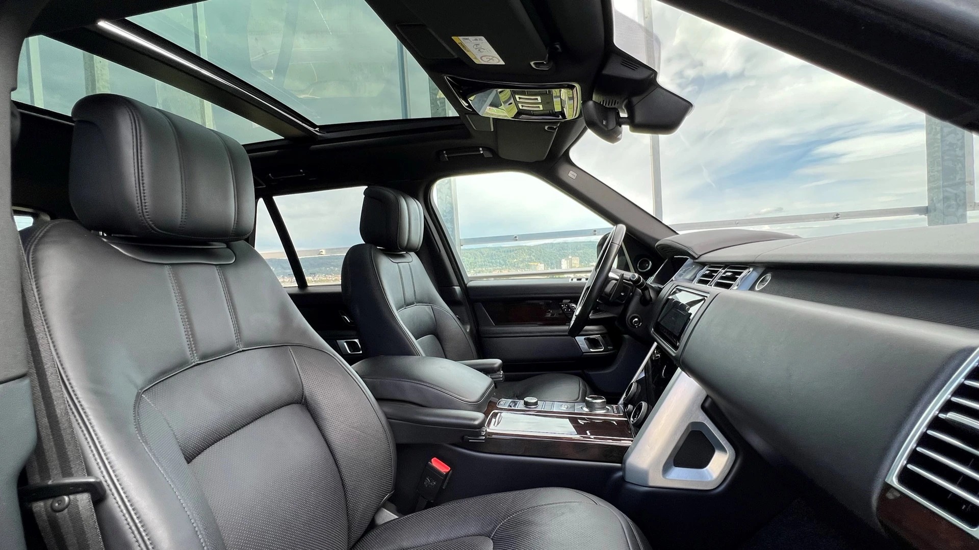 LAND ROVER RANGE ROVER 2.0 Si4 P400e PHEV VOGUE BLACK AUTOMATIC l 404 PS-image-24