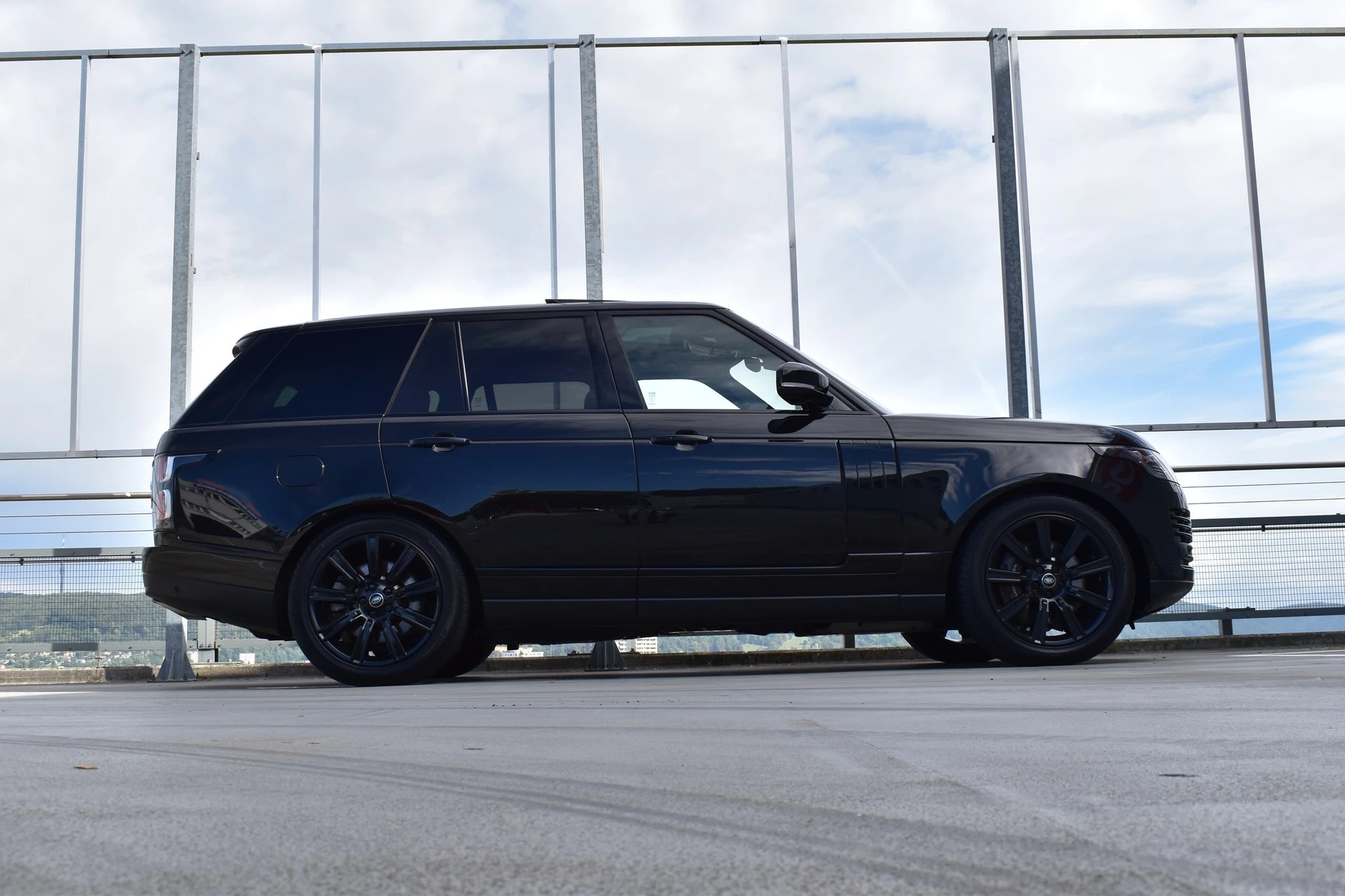 LAND ROVER RANGE ROVER 2.0 Si4 P400e PHEV VOGUE BLACK AUTOMATIC l 404 PS-showroom-element-2