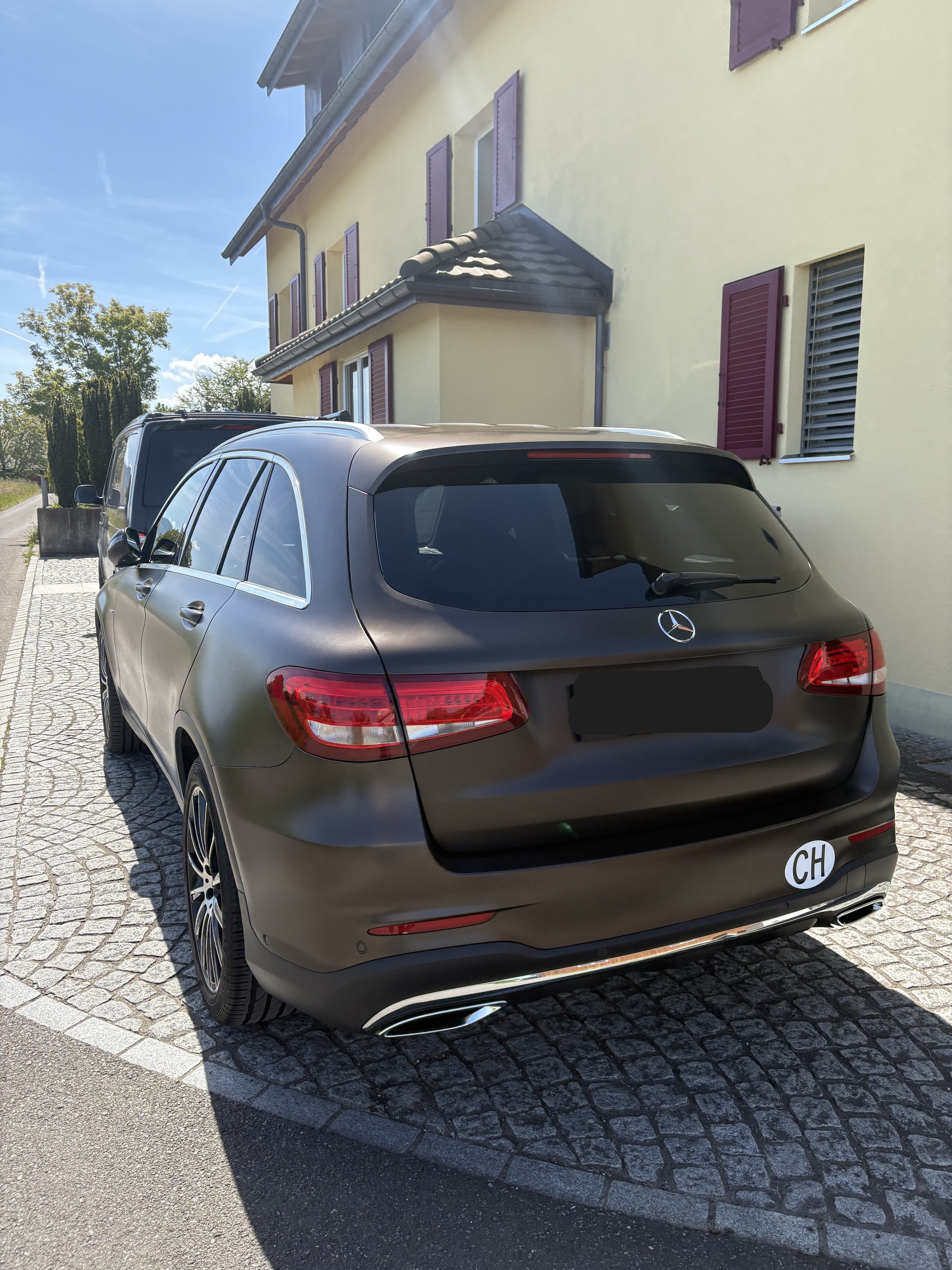 MERCEDES-BENZ GLC 250 d AMG Line 4Matic 9G-Tronic-image-3