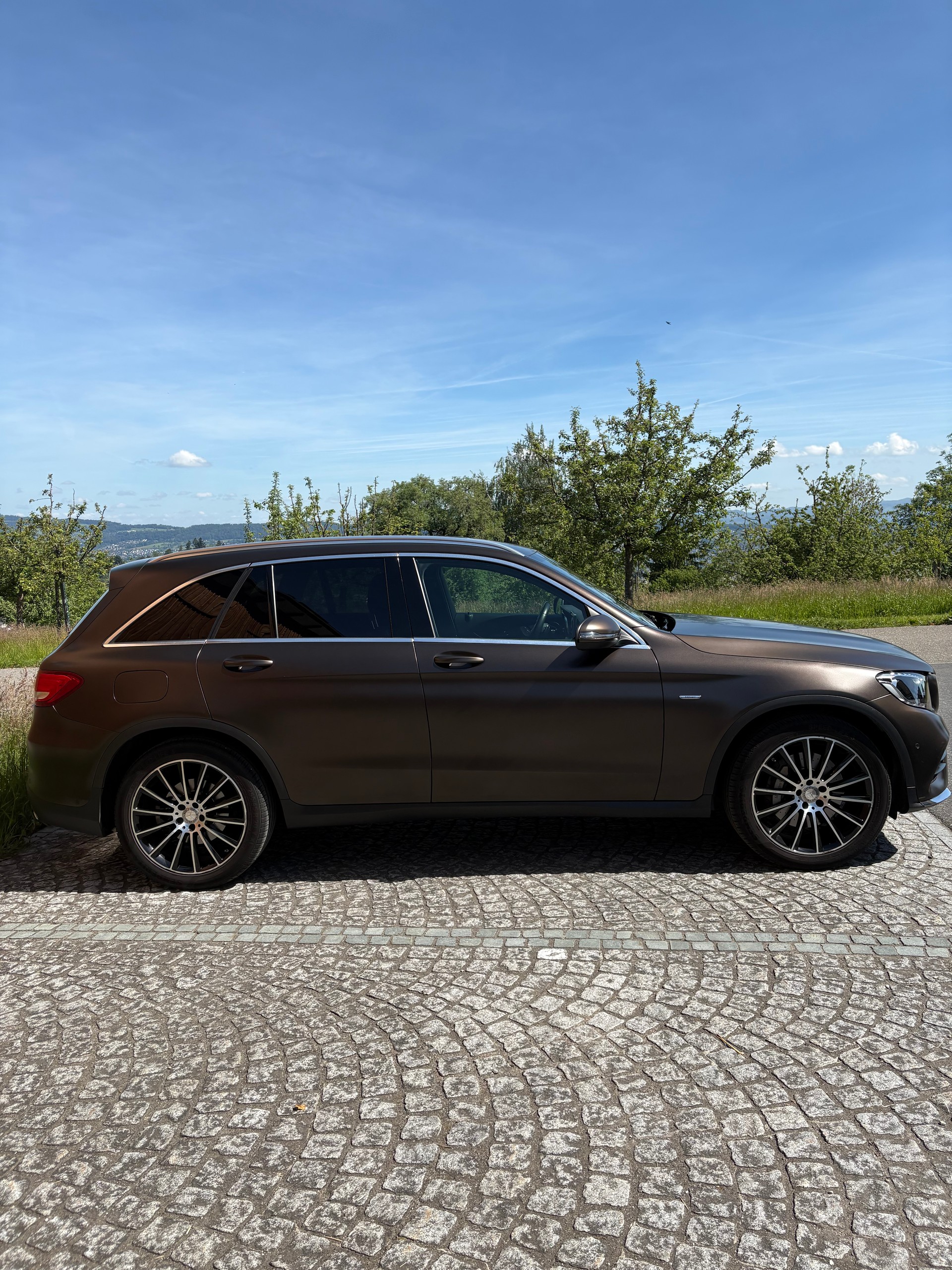 MERCEDES-BENZ GLC 250 d AMG Line 4Matic 9G-Tronic-image-2