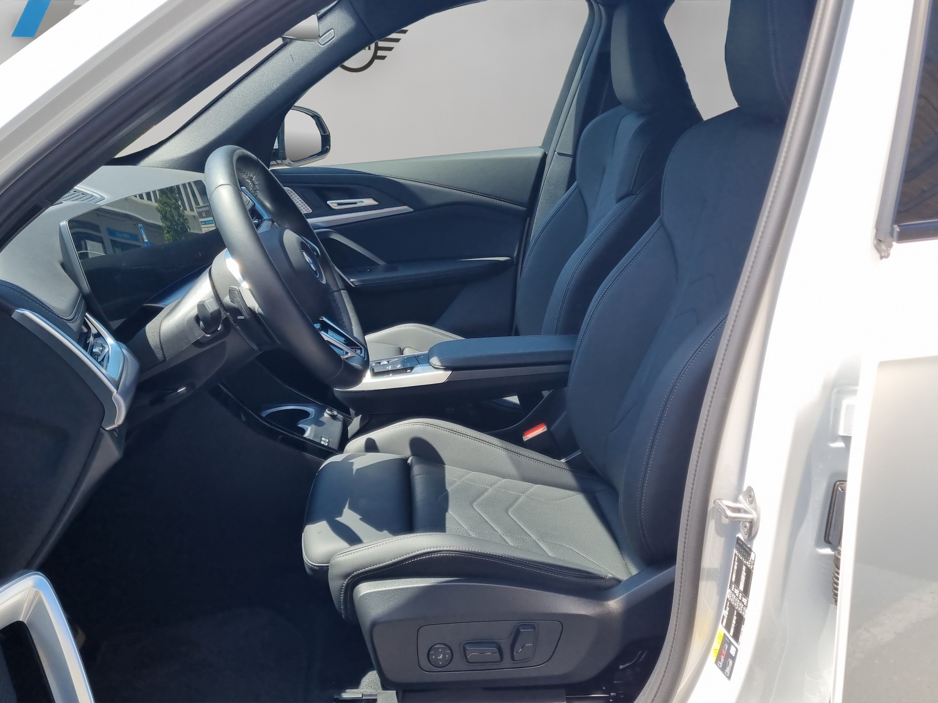 BMW iX1 xDrive 30 M Sport Pro-image-10