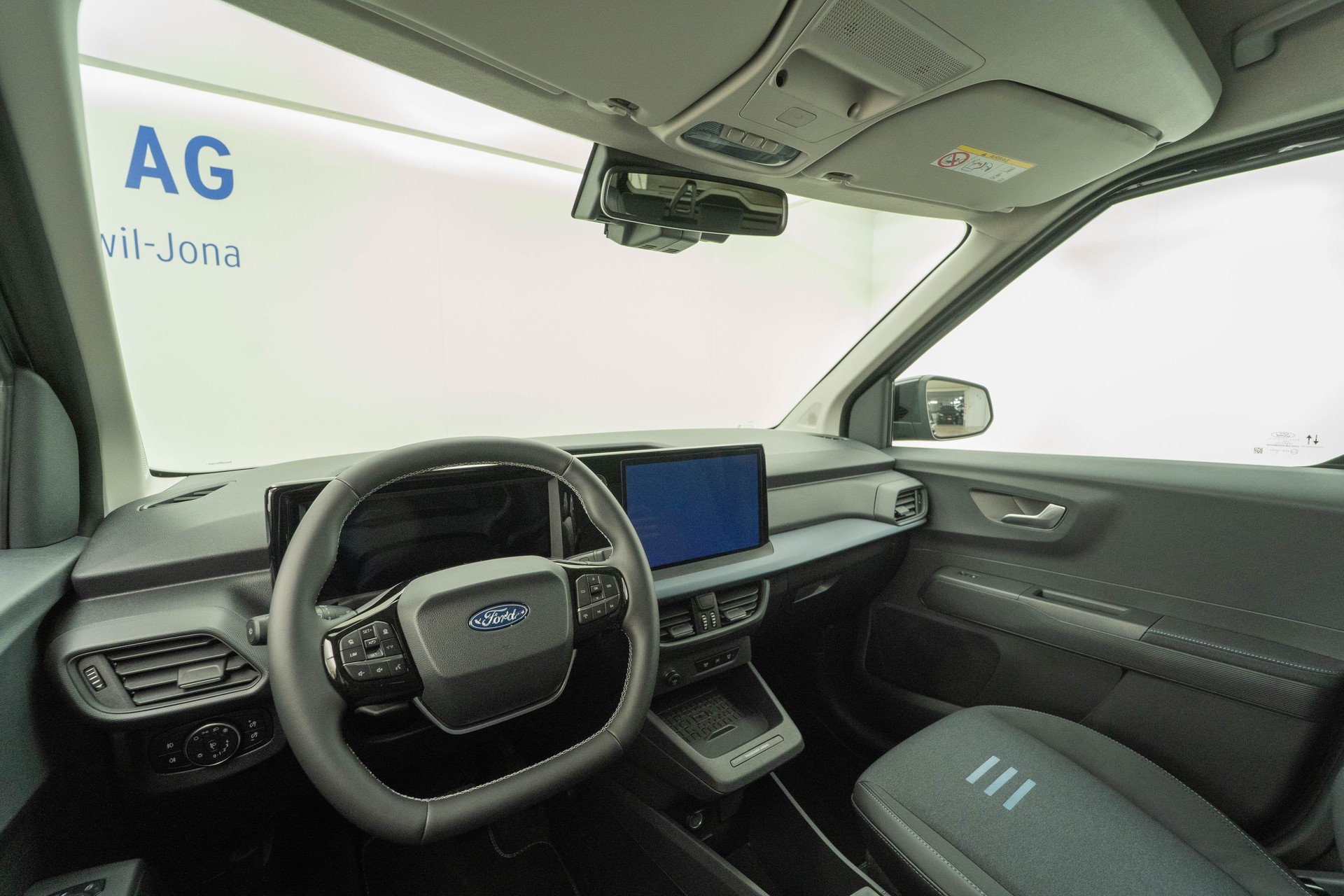 FORD E-Tourneo Courier Active-image-6