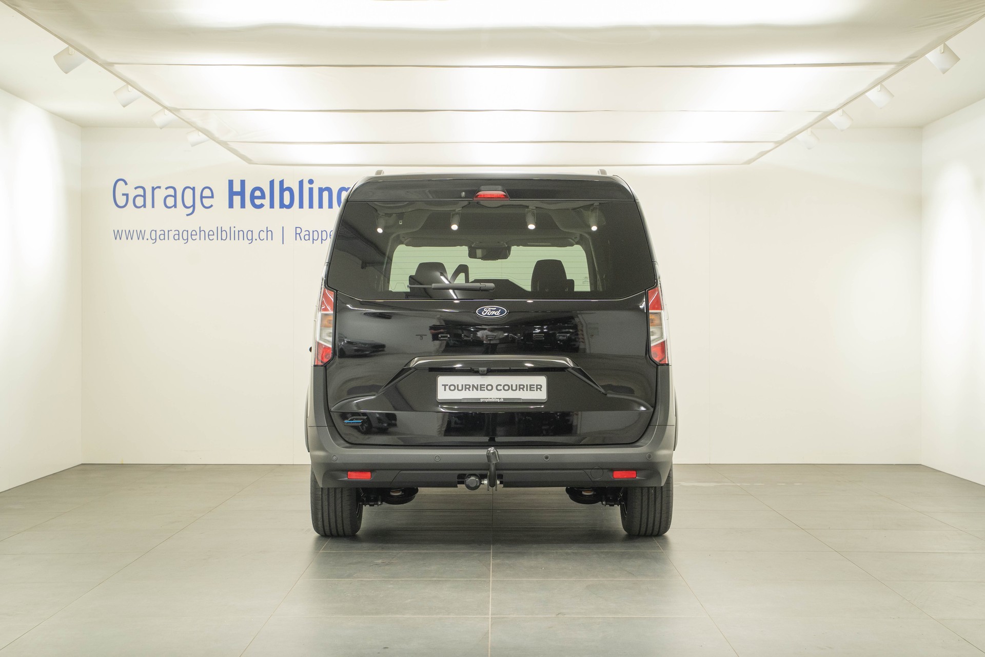 FORD E-Tourneo Courier Active-showroom-element-3