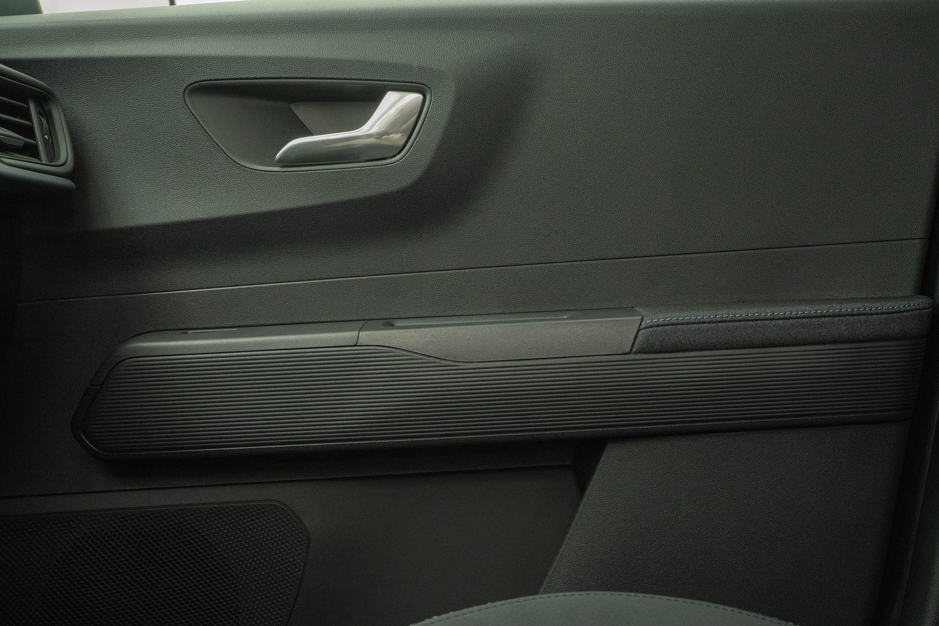 FORD E-Tourneo Courier Active-image-13