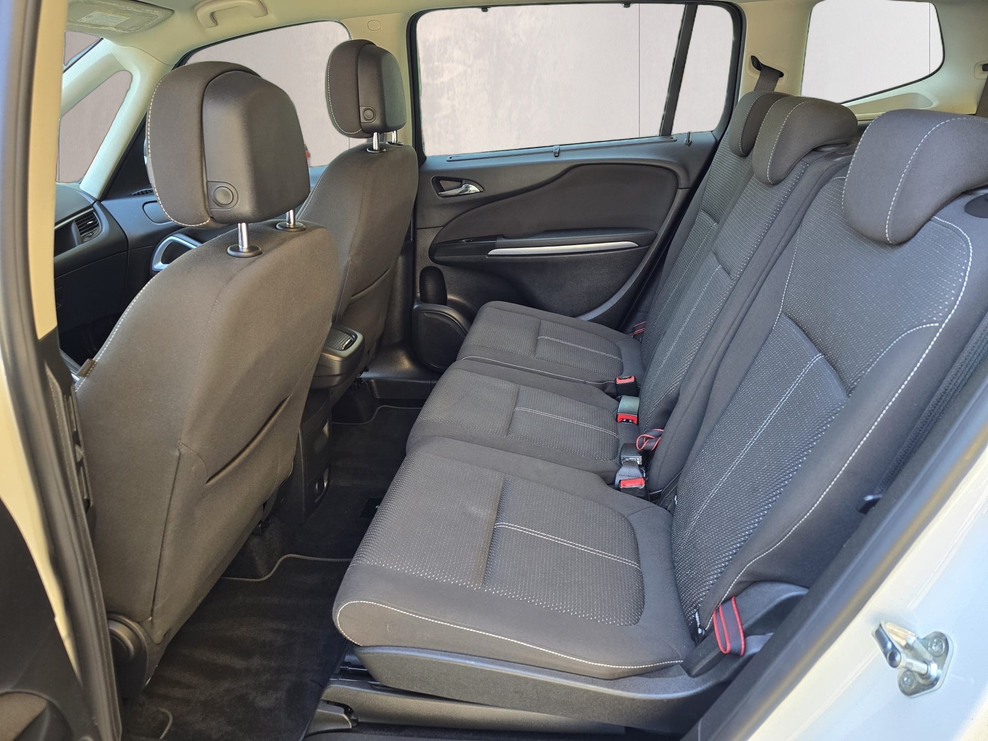 OPEL Zafira Tourer 2.0 CDTi Cosmo Automatic-image-13