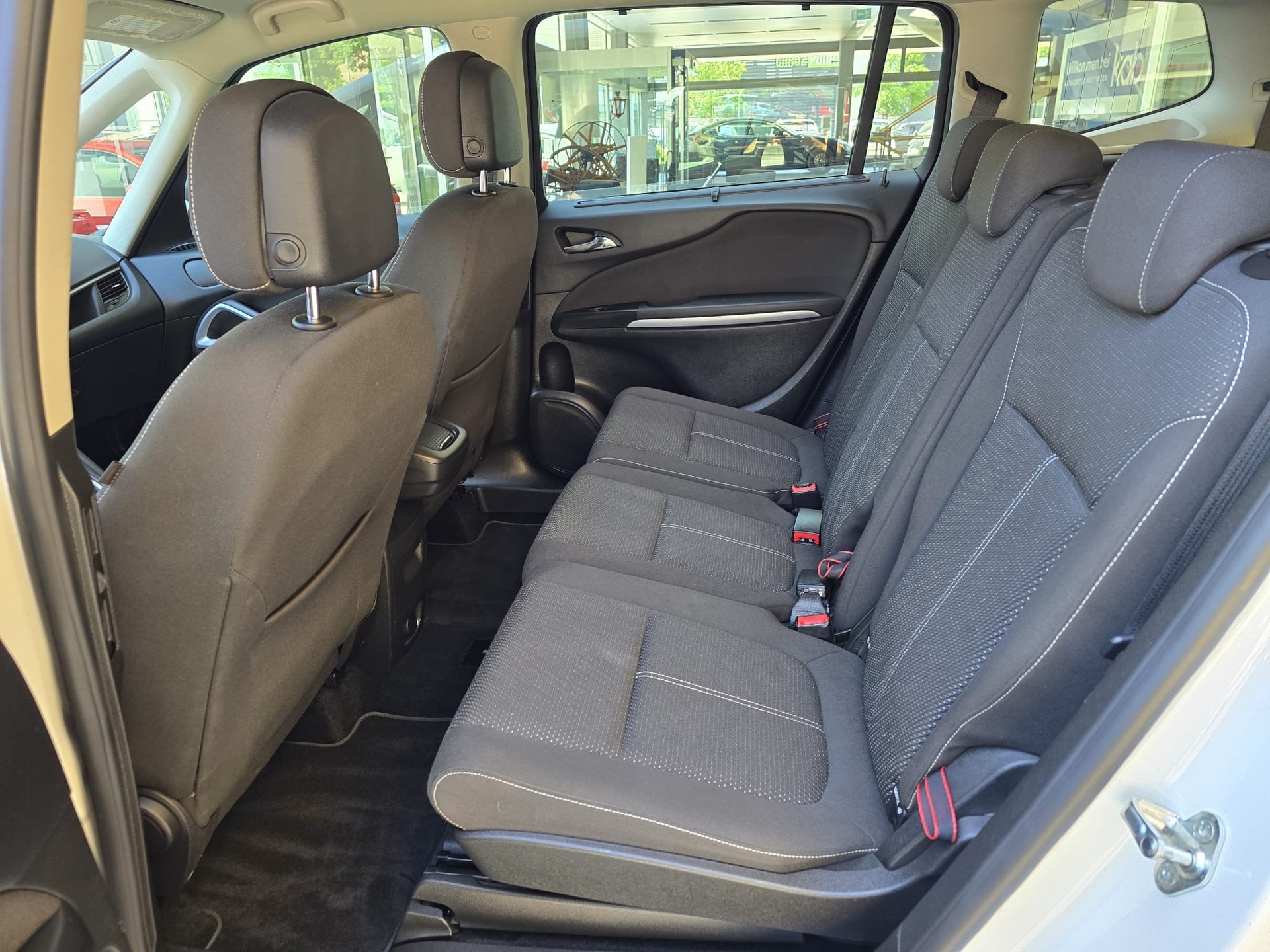 OPEL Zafira Tourer 2.0 CDTi Cosmo Automatic-image-13