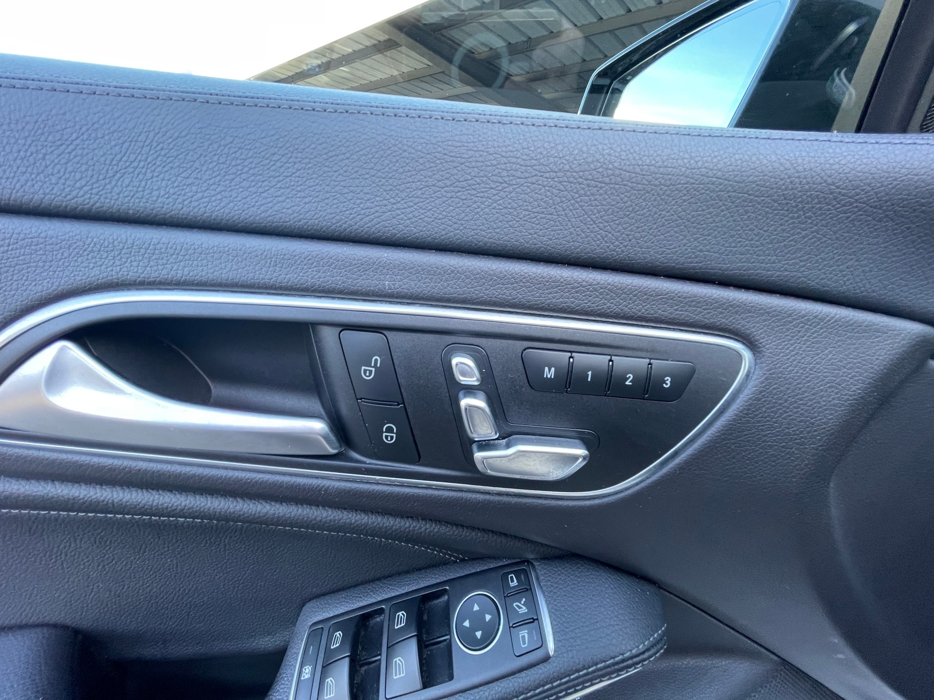 MERCEDES-BENZ CLA 250 AMG Line 4Matic-image-11