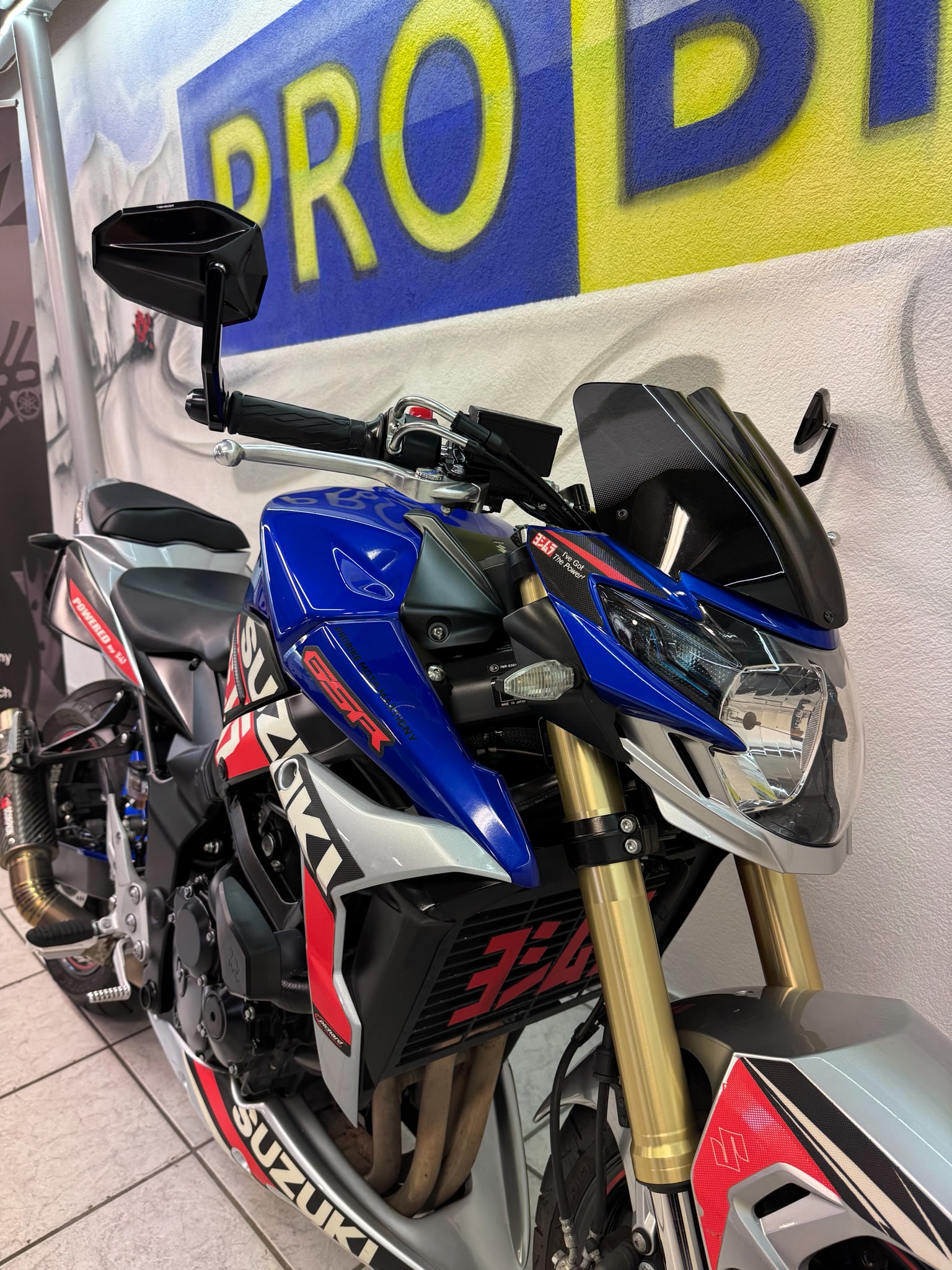 SUZUKI GSR 750 ABS edition-image-6