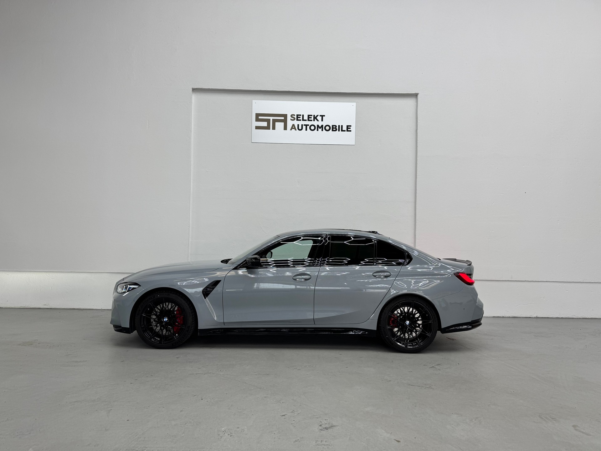 BMW M3 Competition M xDrive | Brooklyn Grau Met.-showroom-element-3