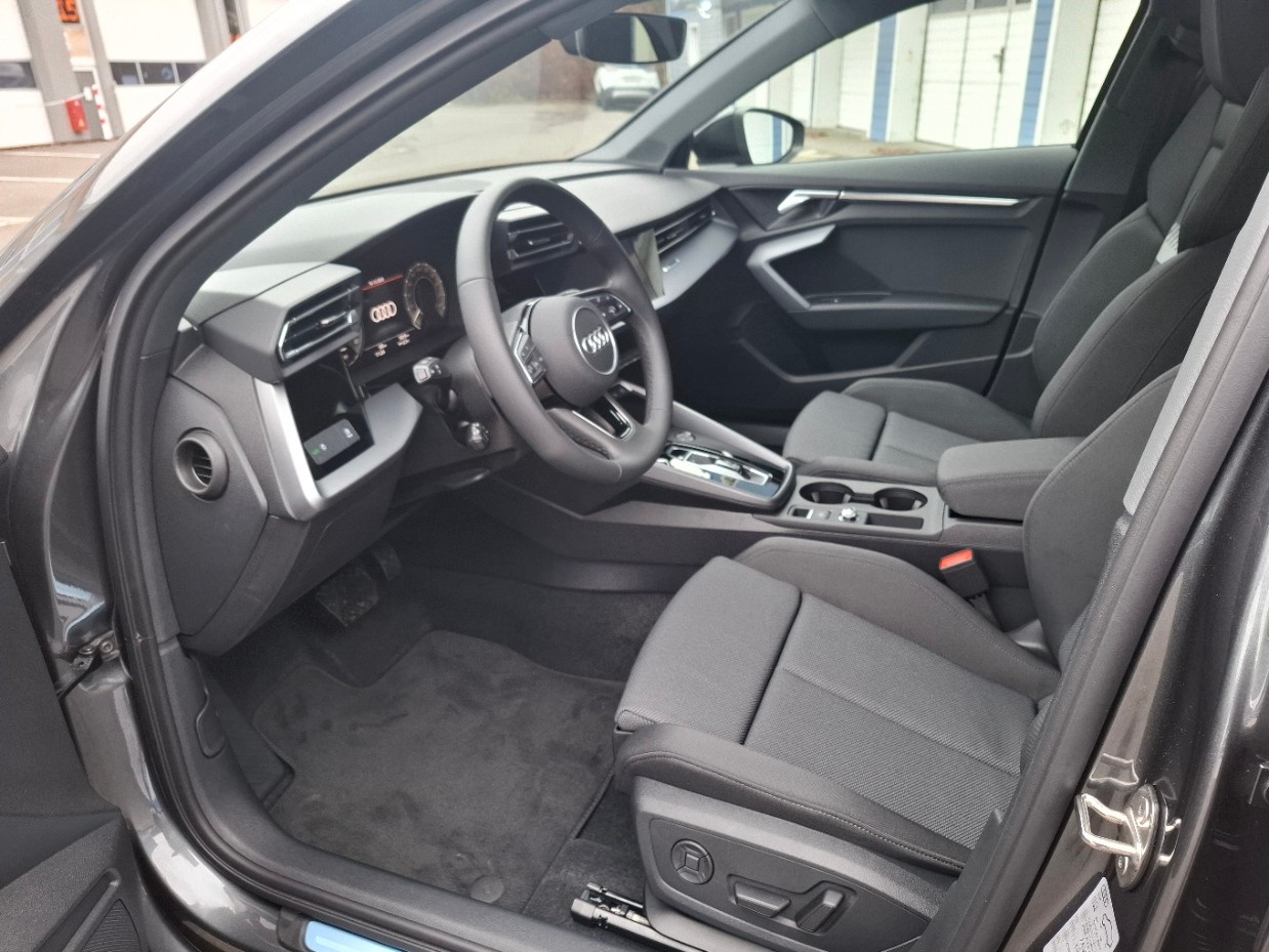 AUDI A3 Sportback 1.5 45 TFSI Plug-in-Hybrid S Line S-Tronic-image-8