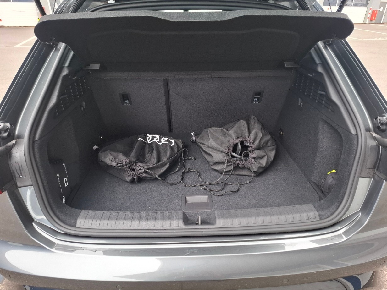 AUDI A3 Sportback 1.5 45 TFSI Plug-in-Hybrid S Line S-Tronic-image-11