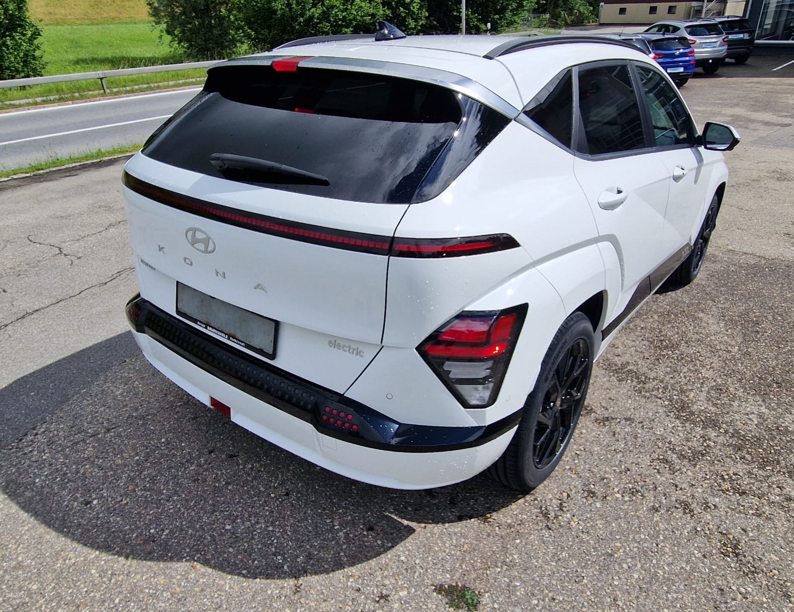 HYUNDAI Kona EV 65.4 kWh Origo-image-3