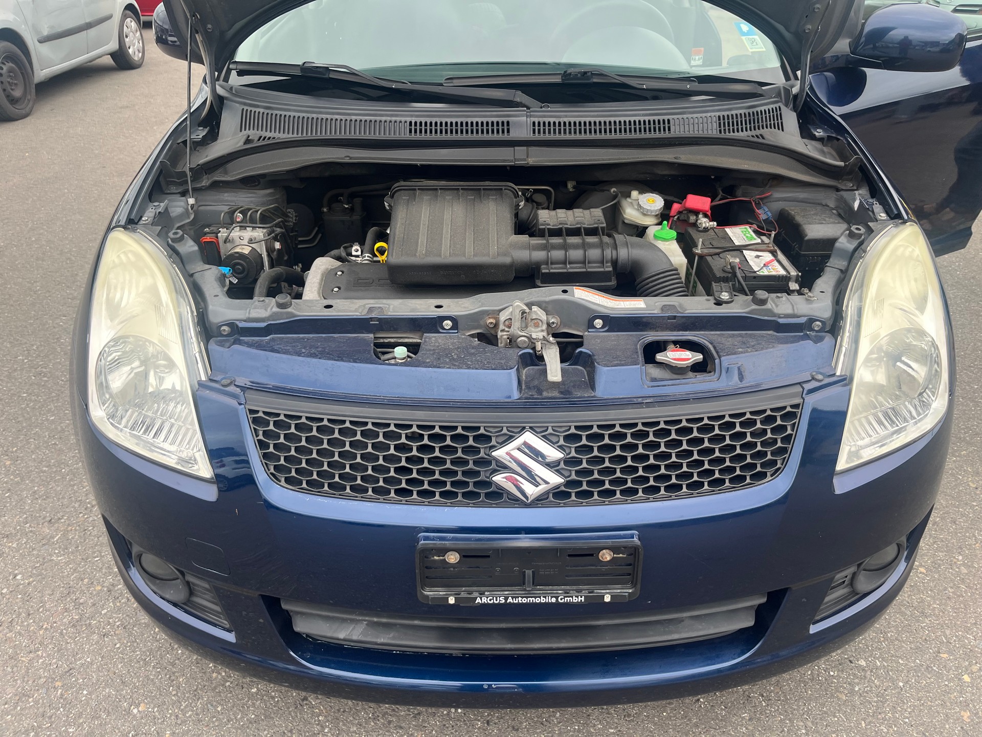SUZUKI Swift 1.3i 16V GL Top 4x4-image-6