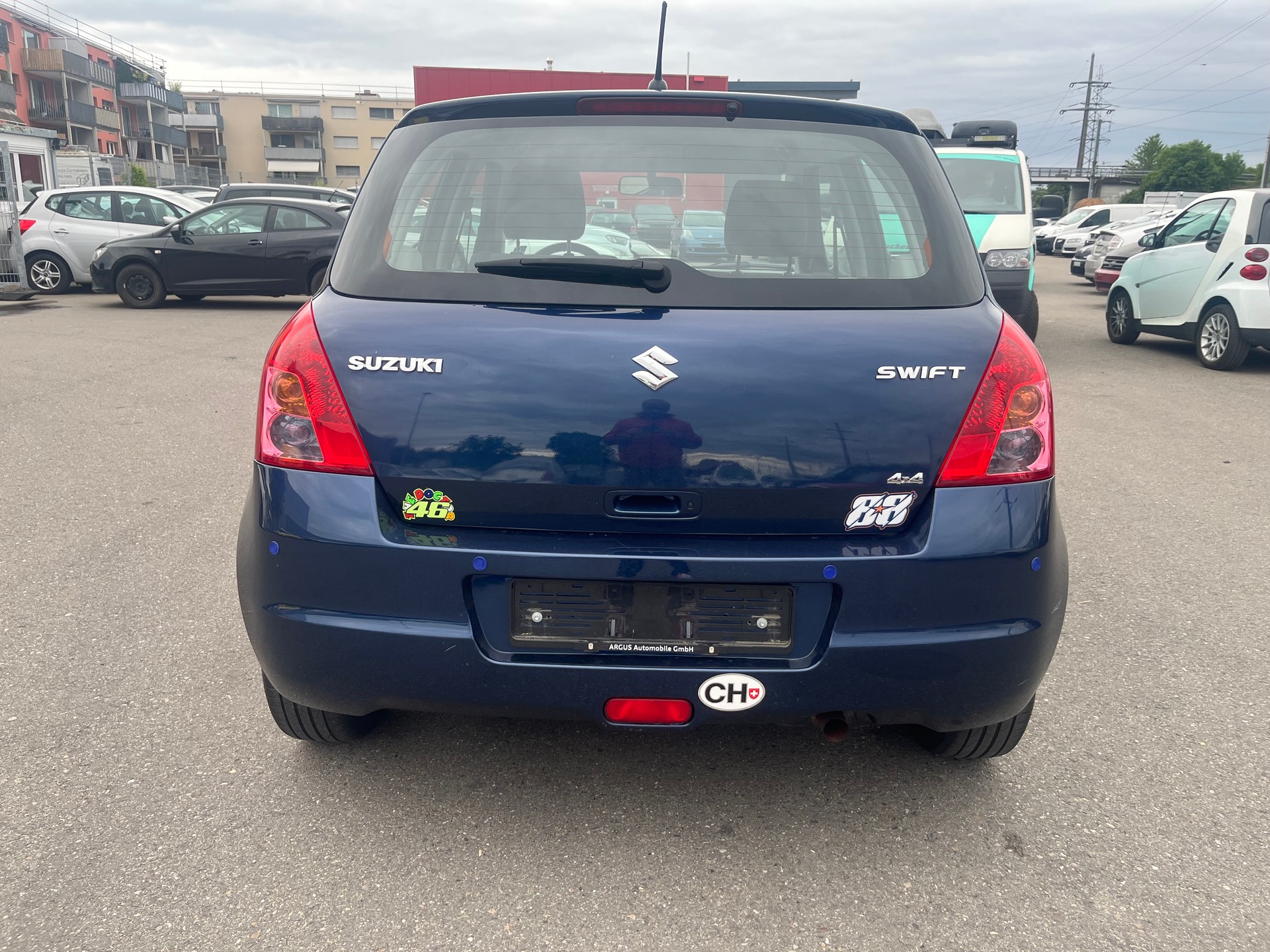 SUZUKI Swift 1.3i 16V GL Top 4x4-image-2