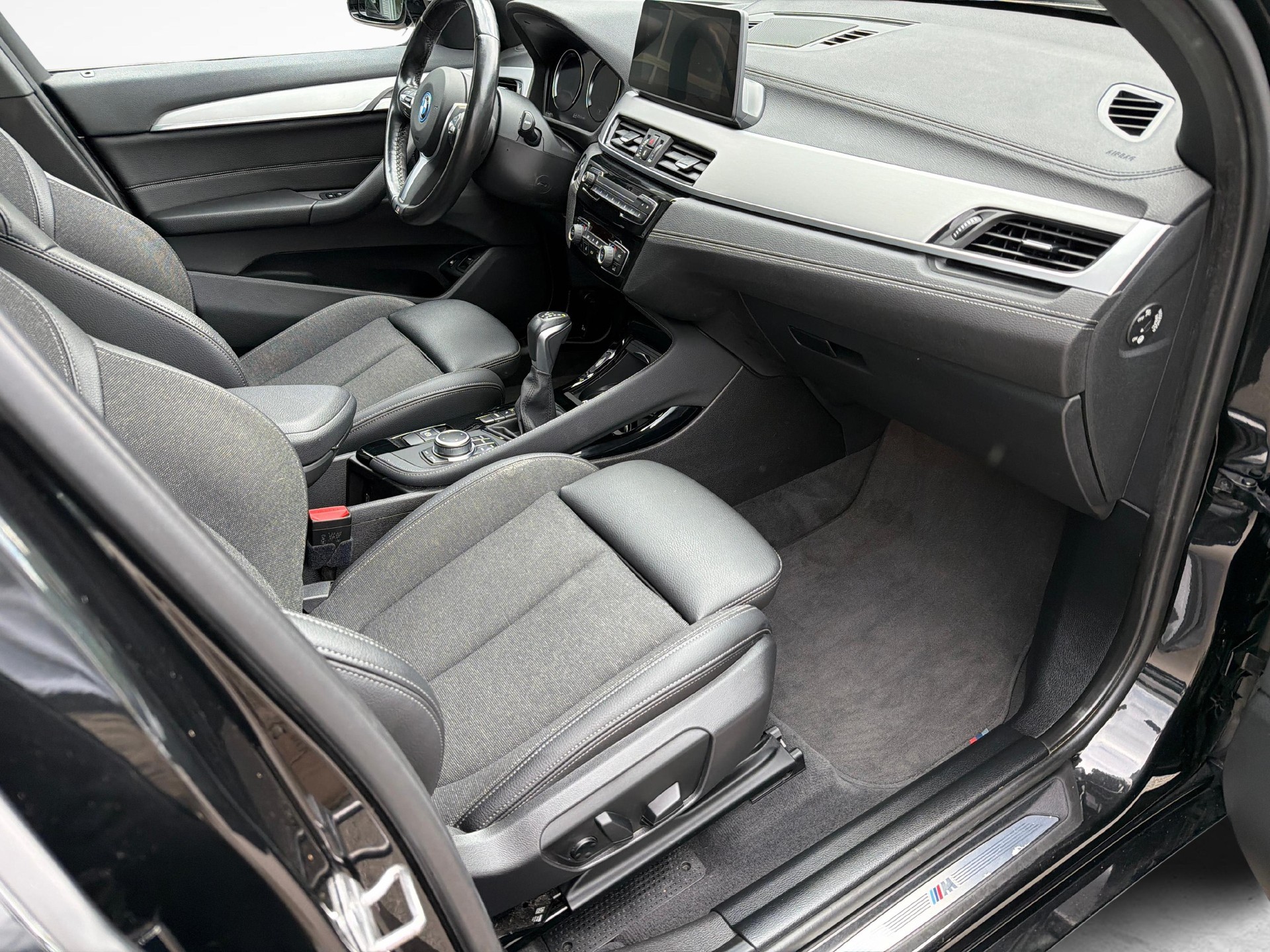 BMW X1 25e xDrive M-Sport-image-16