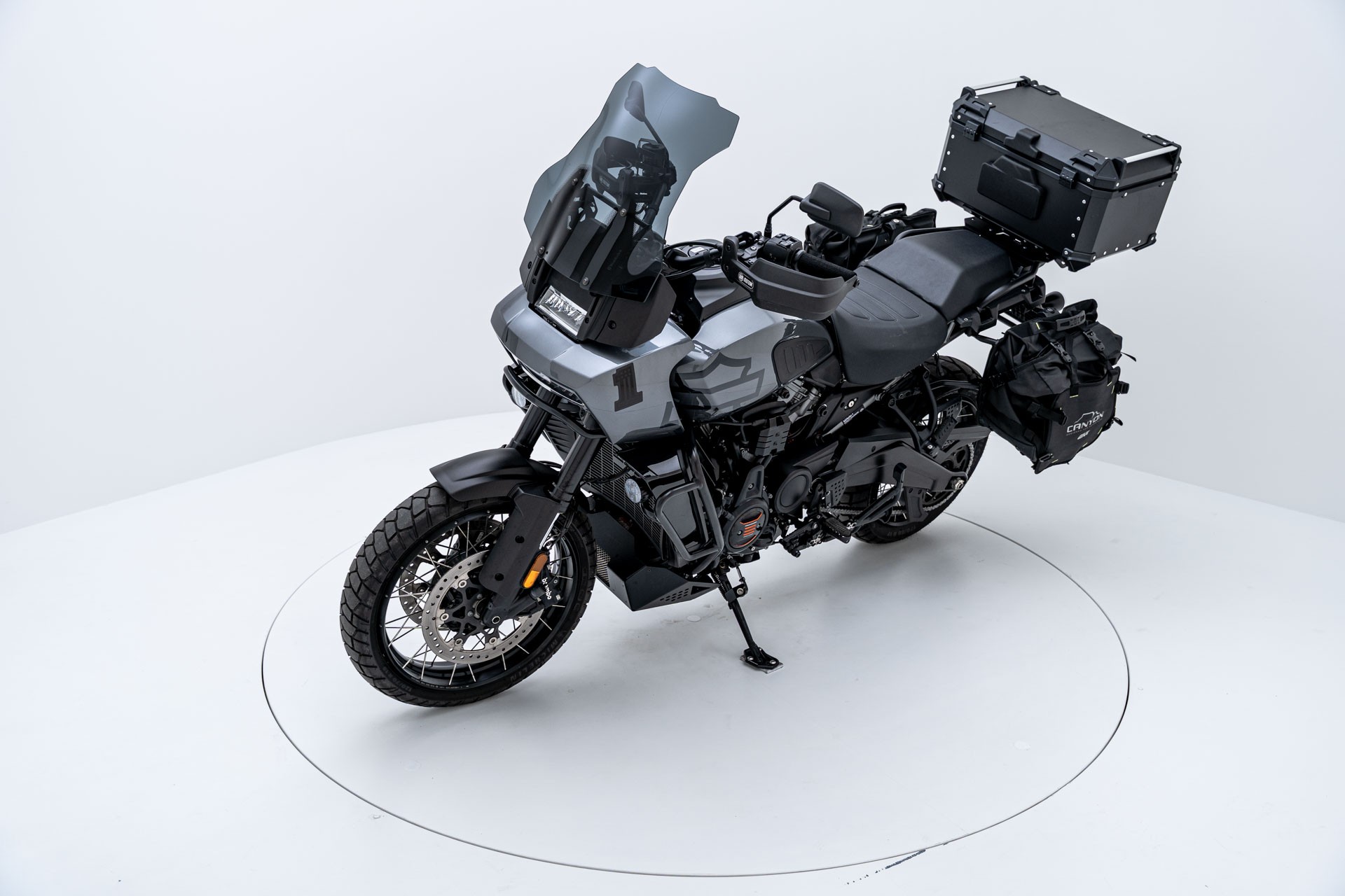 HARLEY-DAVIDSON RA Pan America 1250 Special-showroom-element-2