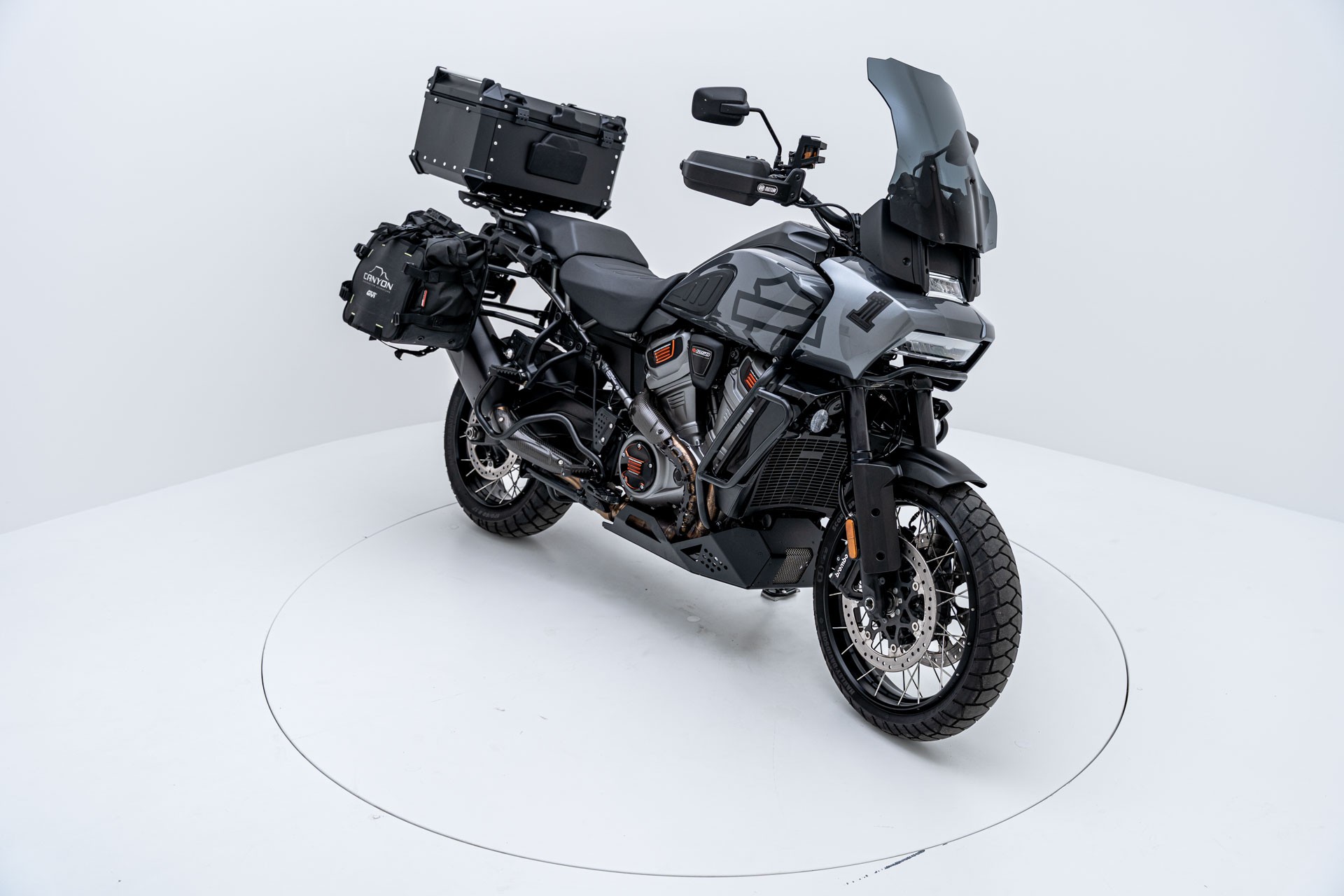 HARLEY-DAVIDSON RA Pan America 1250 Special-showroom-element-1