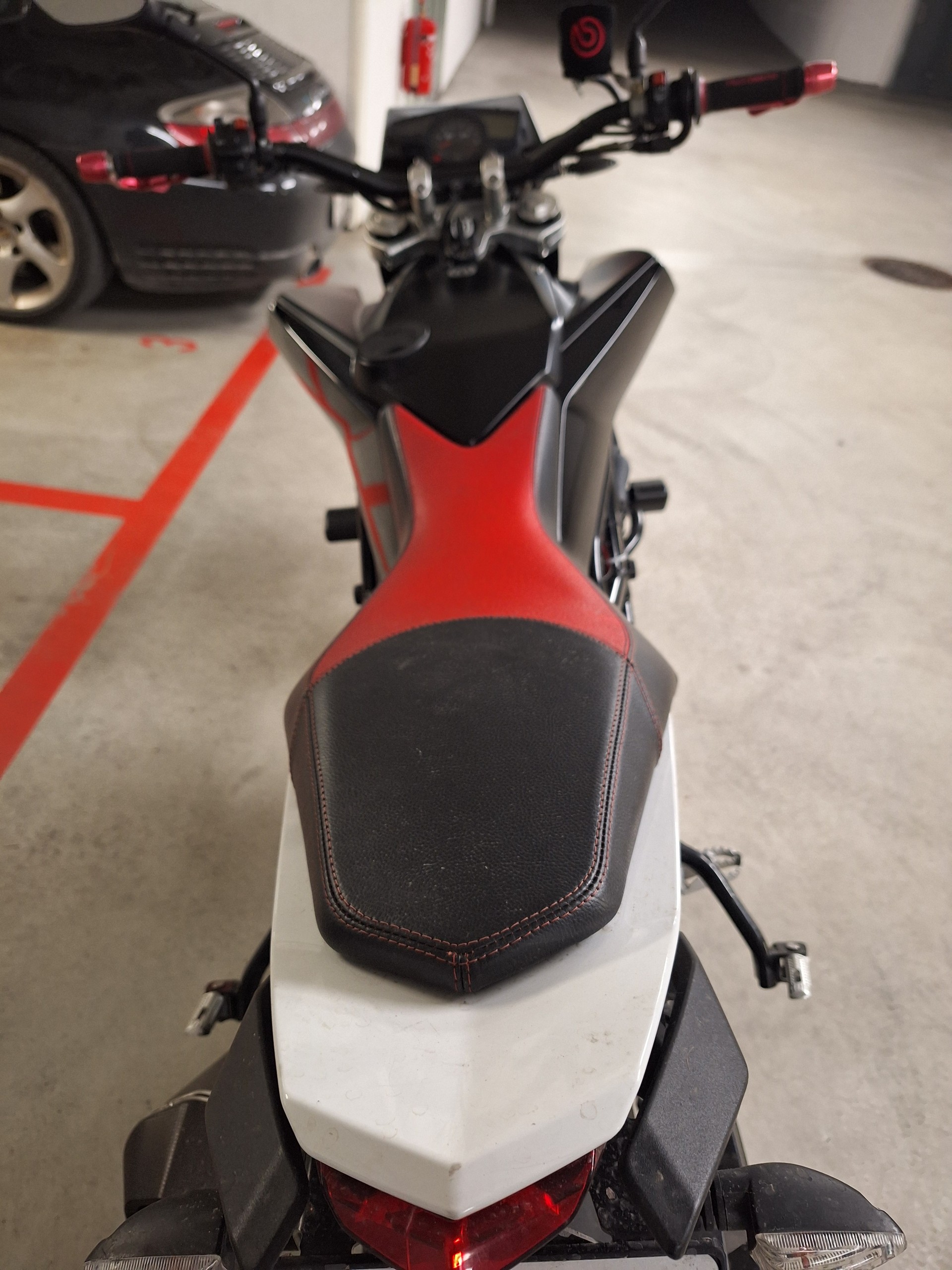 HUSQVARNA Nuda 900 ABS-image-3