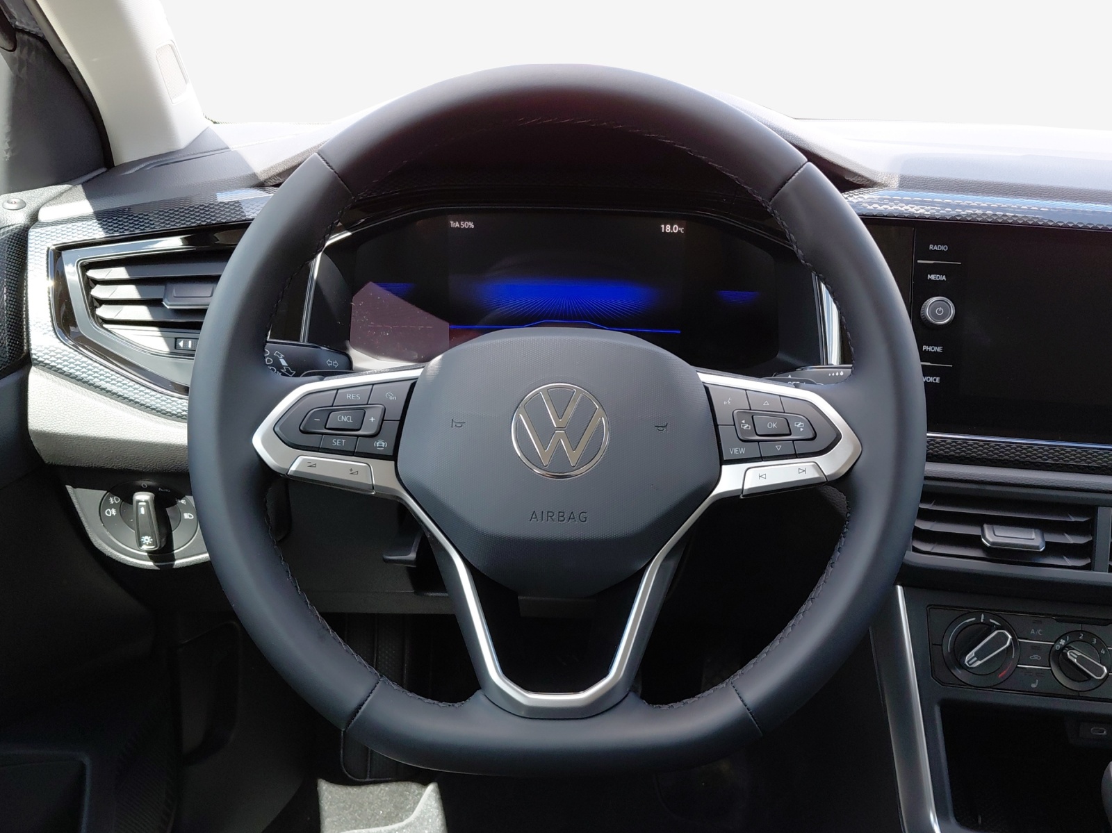 VW Polo 1.0 TSI Life DSG-image-9