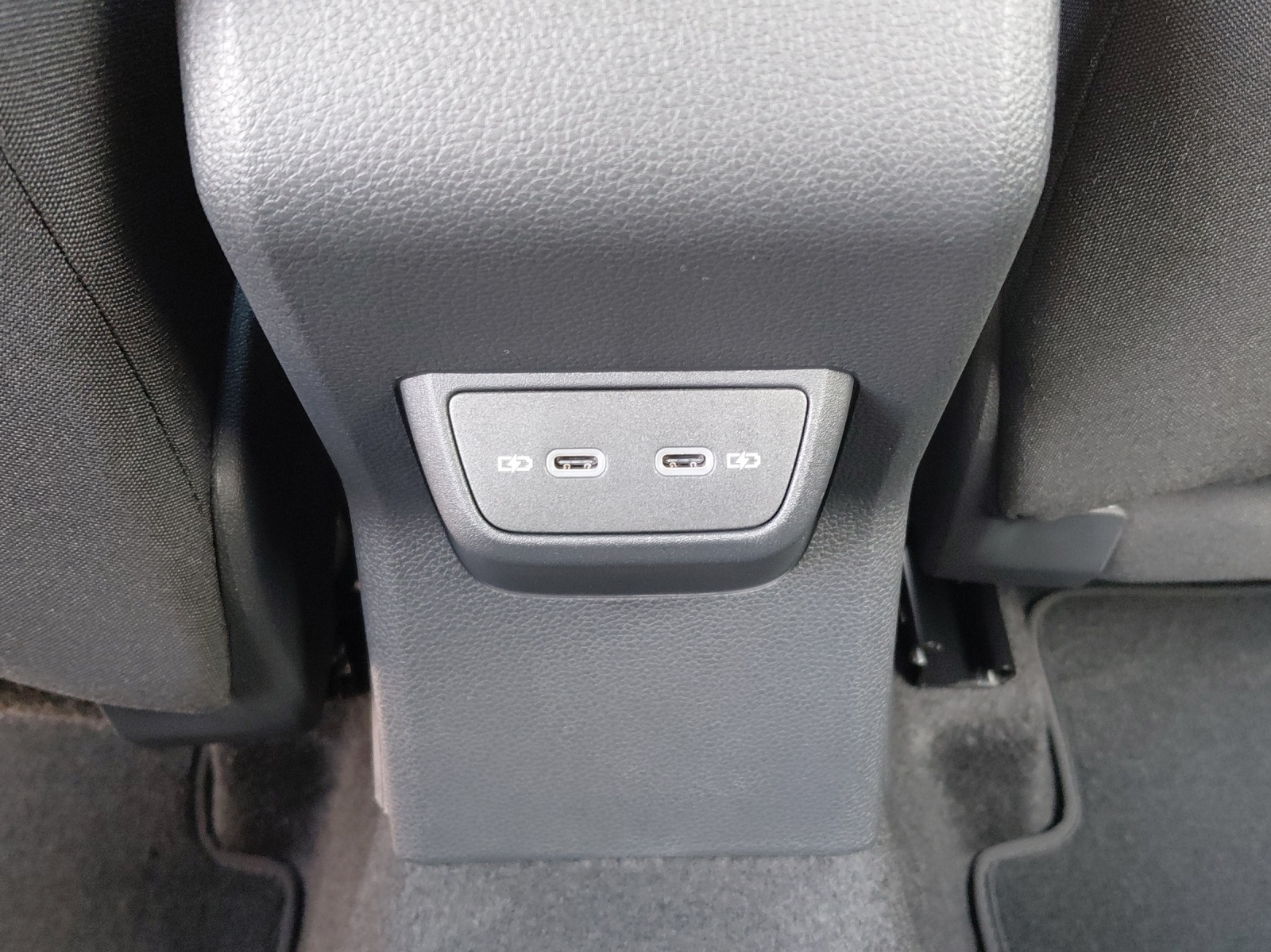 VW Polo 1.0 TSI Life DSG-image-14