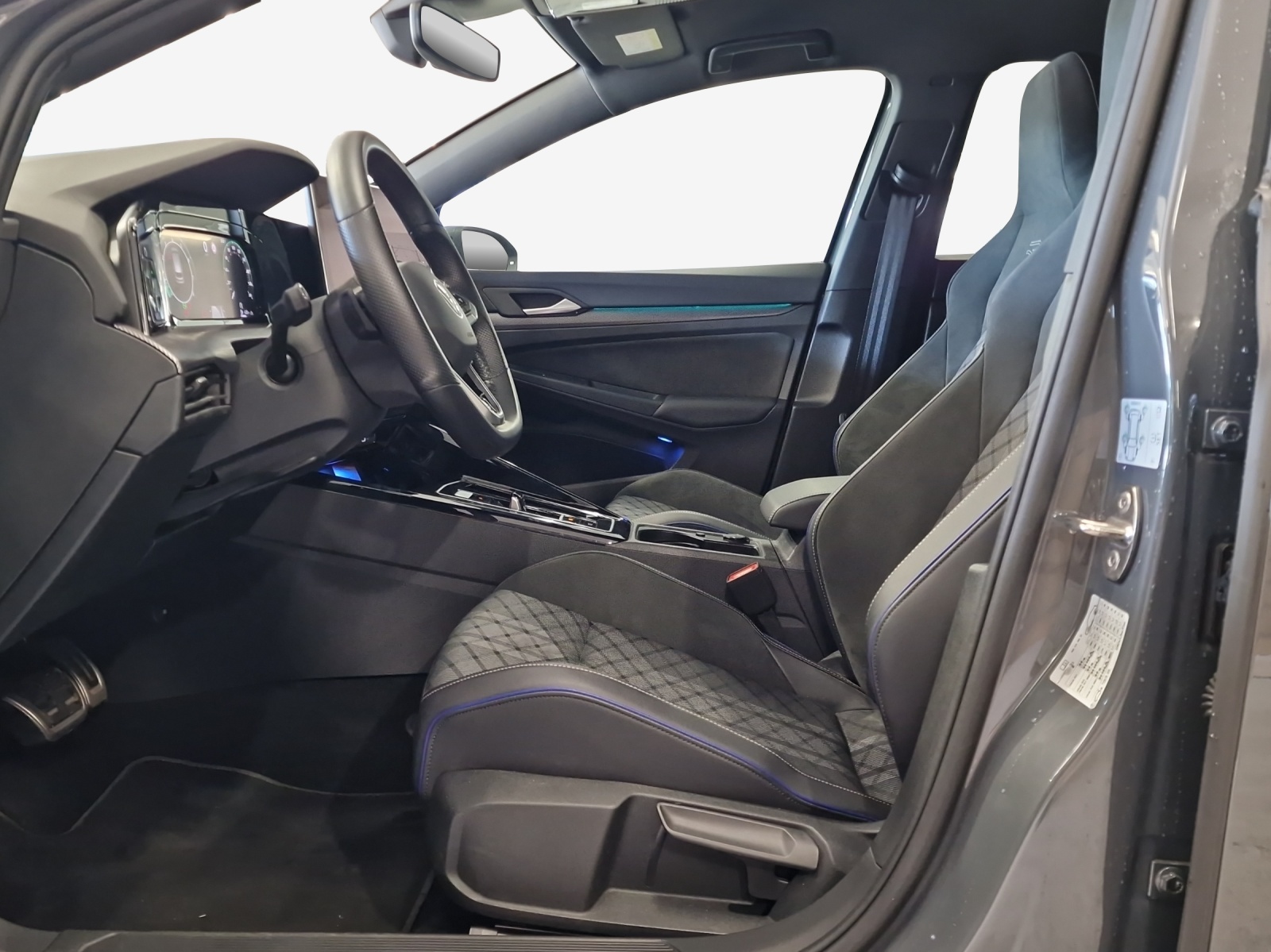 VW Golf Variant 2.0 TSI R-Line DSG 4 Motion-image-7