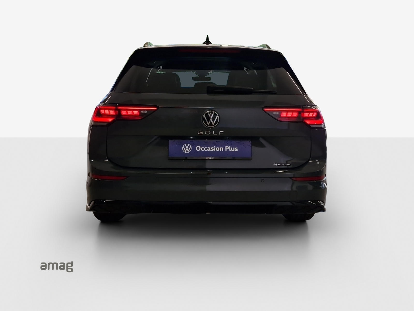 VW Golf Variant 2.0 TSI R-Line DSG 4 Motion-image-3