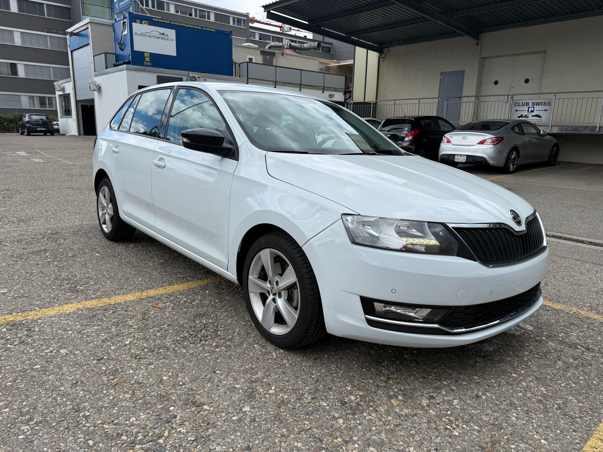 SKODA 1.4 TSI Ambition DSG-image-2