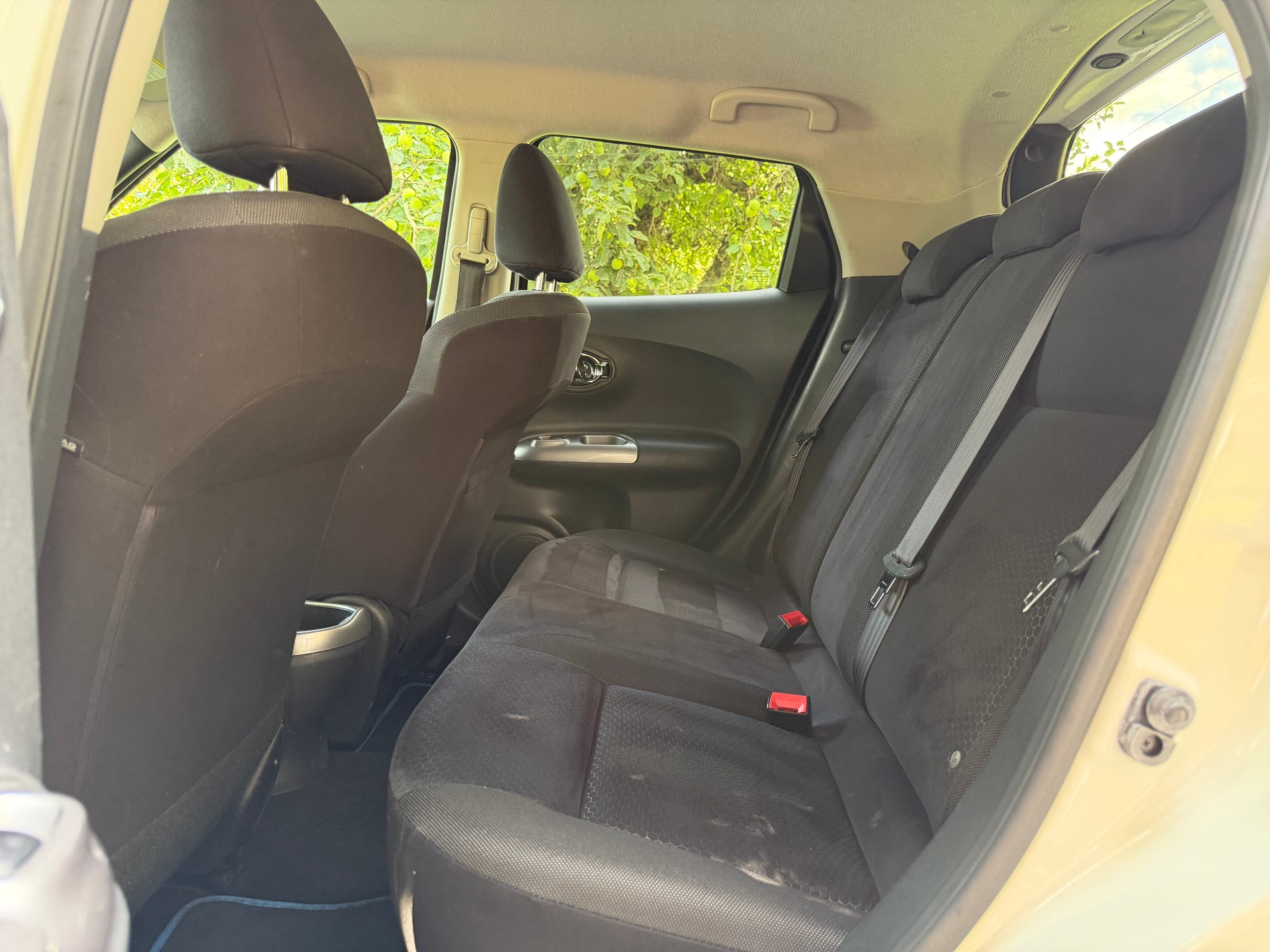NISSAN Juke 1.6 DIG-T tekna 4x4 Xtronic M-CVT-image-15