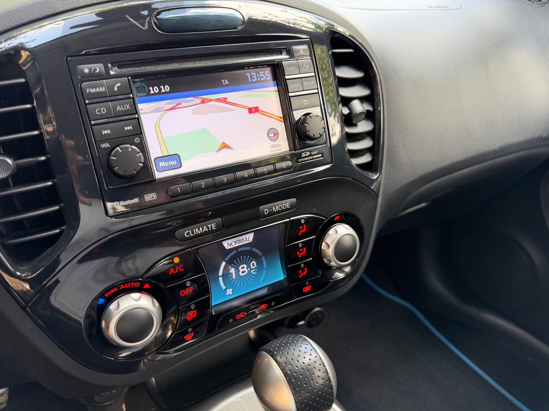 NISSAN Juke 1.6 DIG-T tekna 4x4 Xtronic M-CVT-image-17