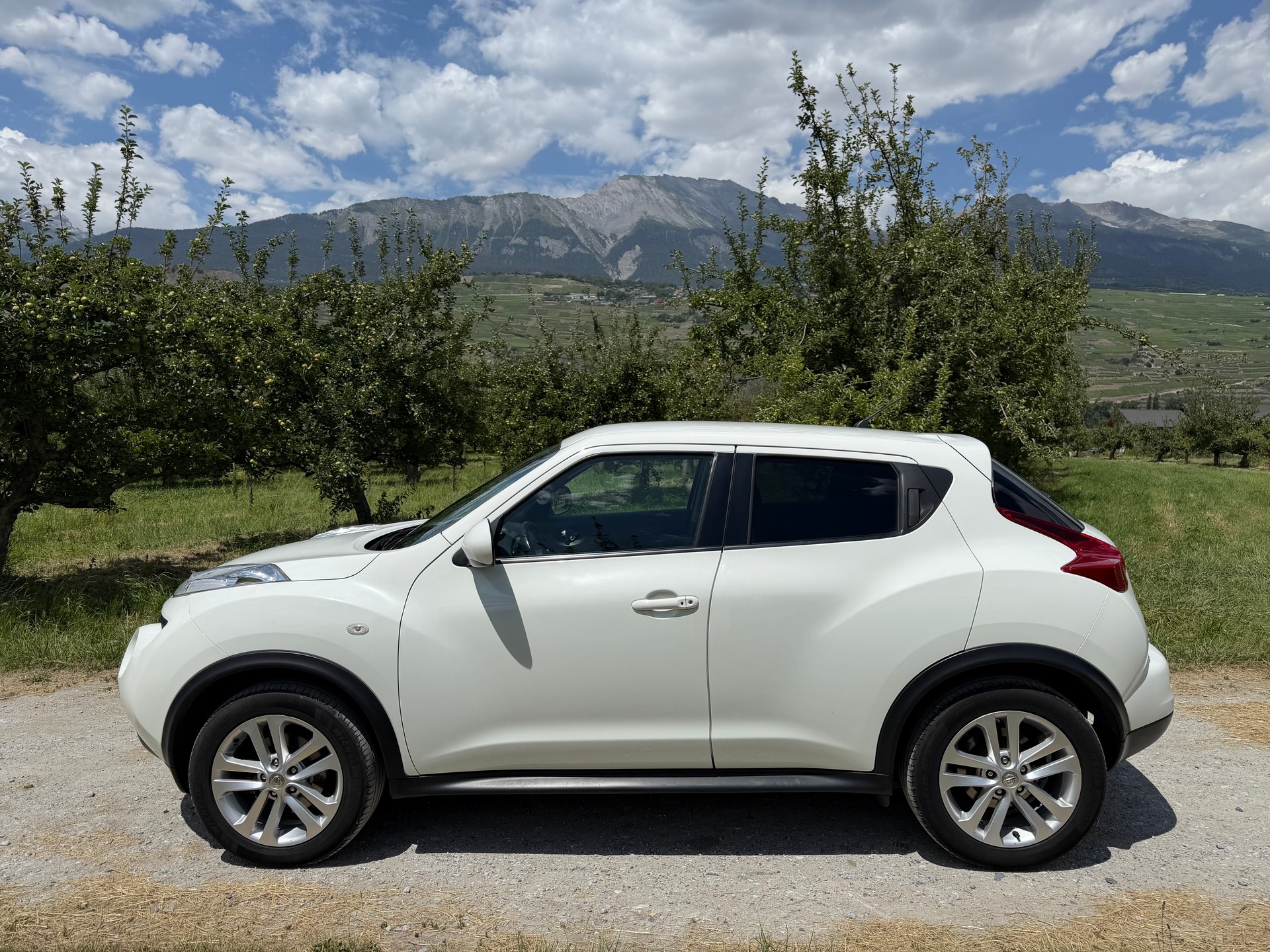 NISSAN Juke 1.6 DIG-T tekna 4x4 Xtronic M-CVT-image-3