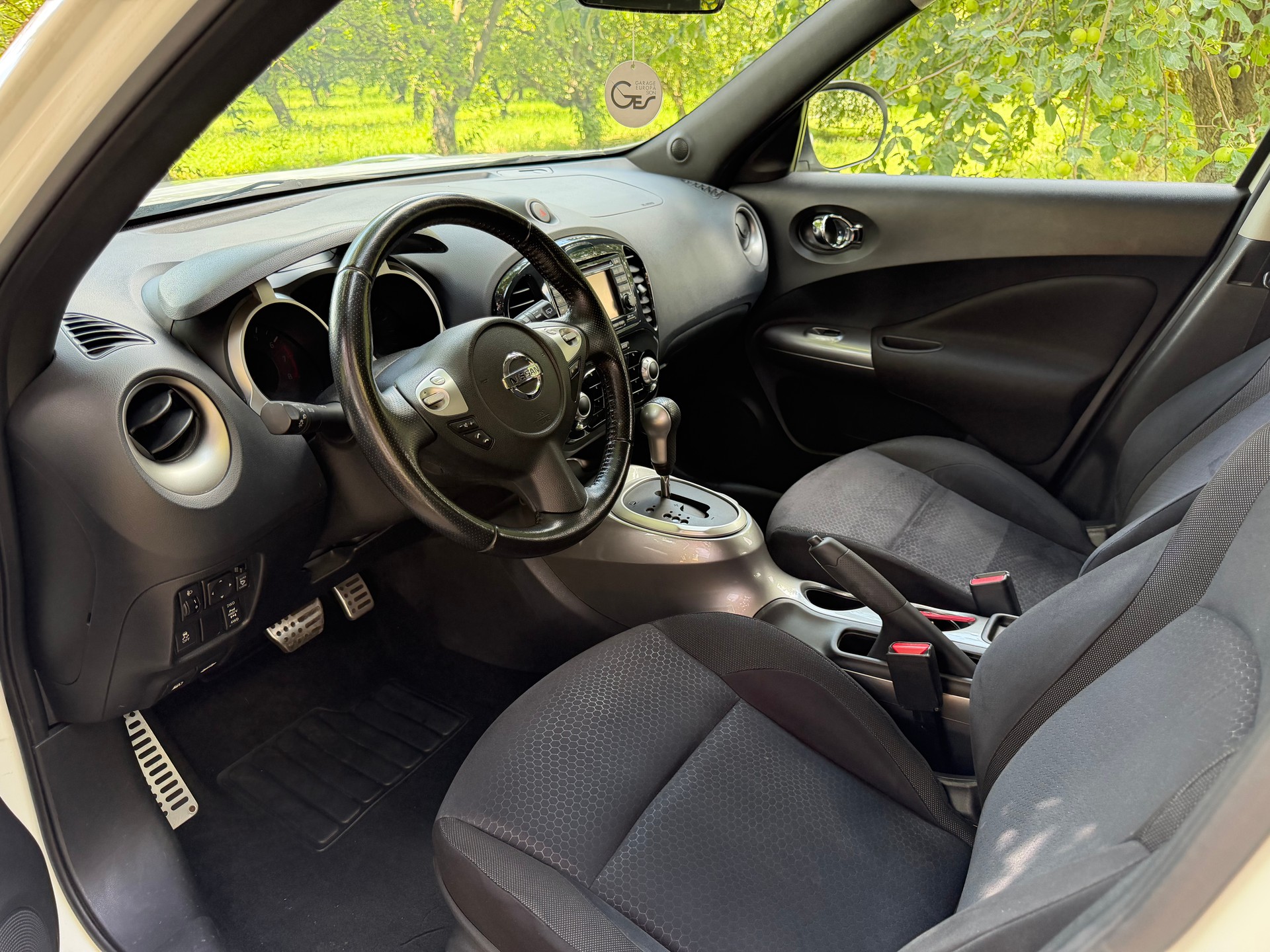 NISSAN Juke 1.6 DIG-T tekna 4x4 Xtronic M-CVT-image-14