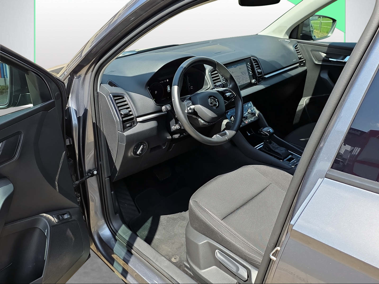 SKODA Karoq 2.0 TDI CR Ambition 4x4 DSG-image-5