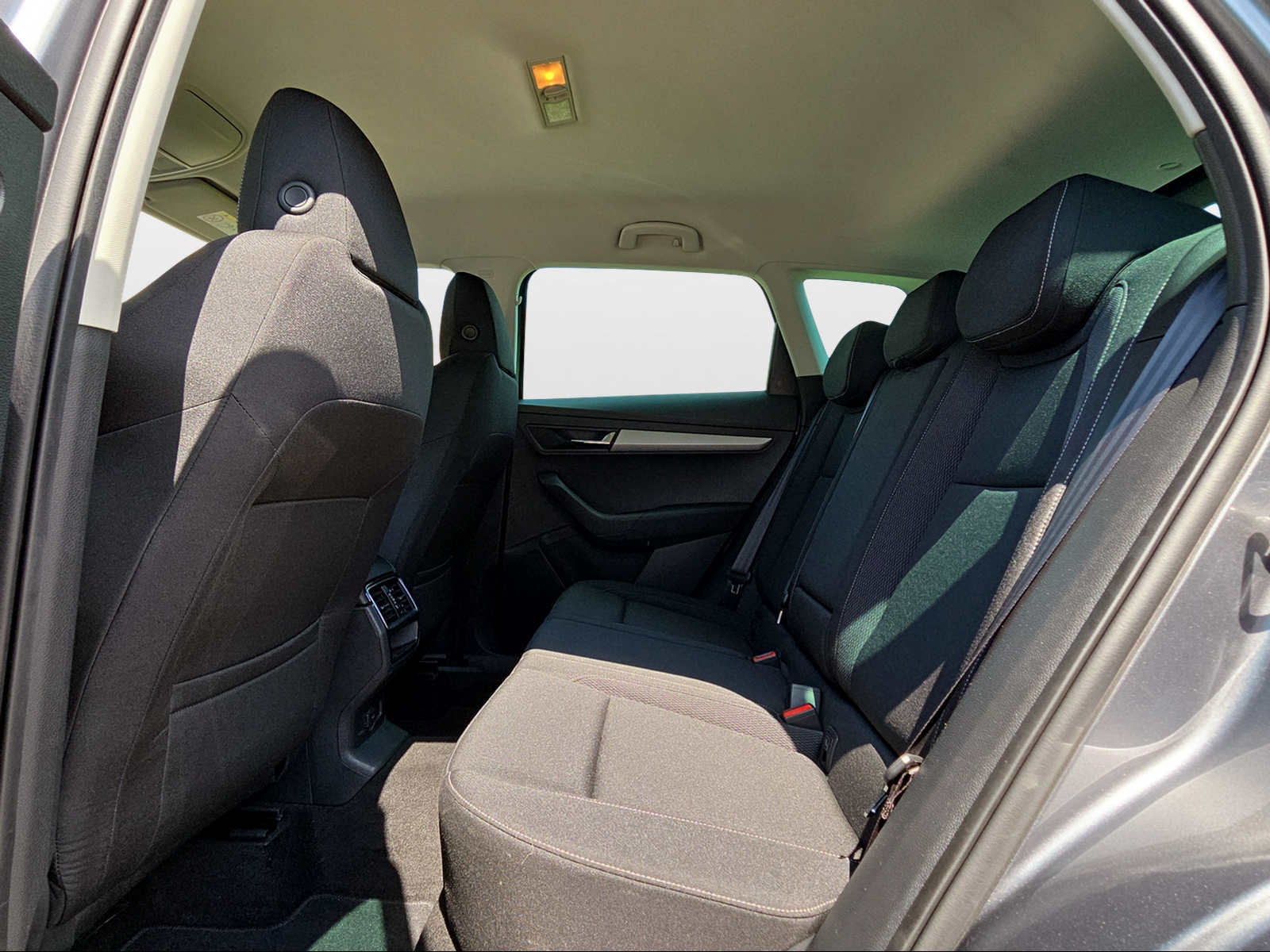 SKODA Karoq 2.0 TDI CR Ambition 4x4 DSG-image-10