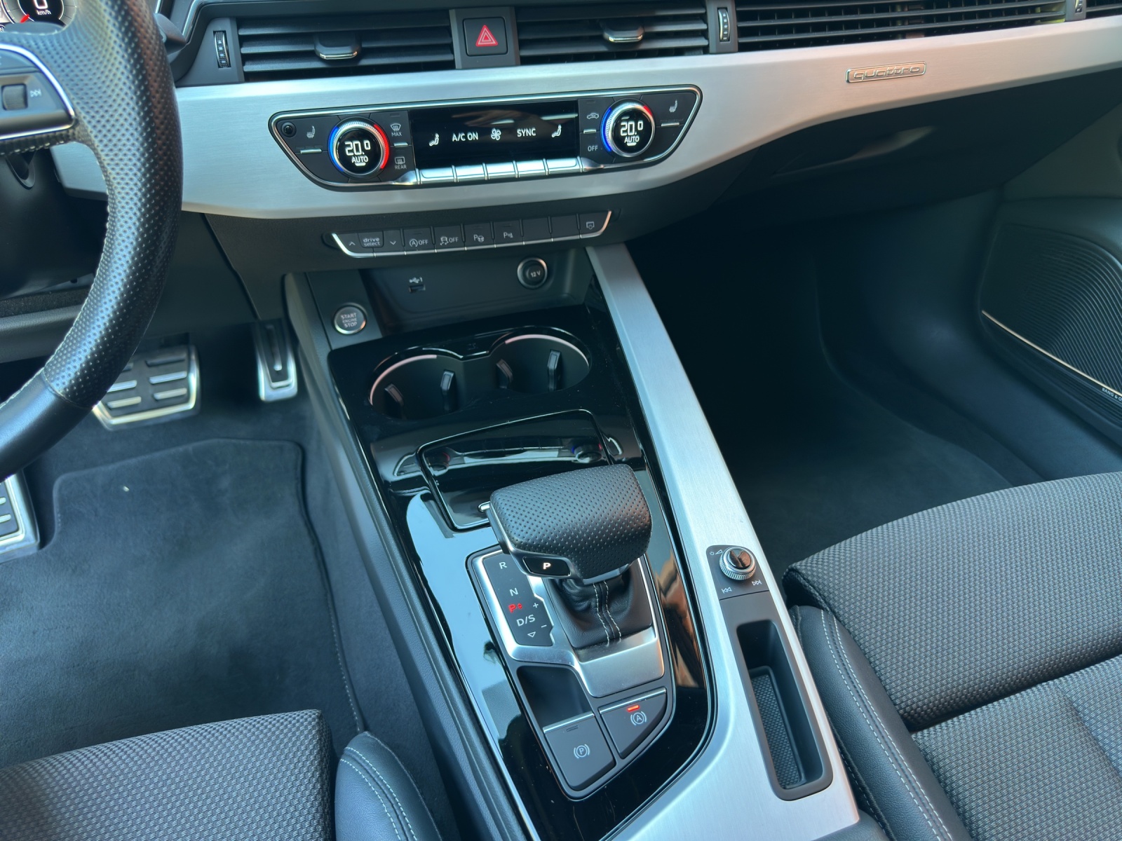 AUDI A5 Sportback 40 TDI Attraction quattro S-tronic-image-16