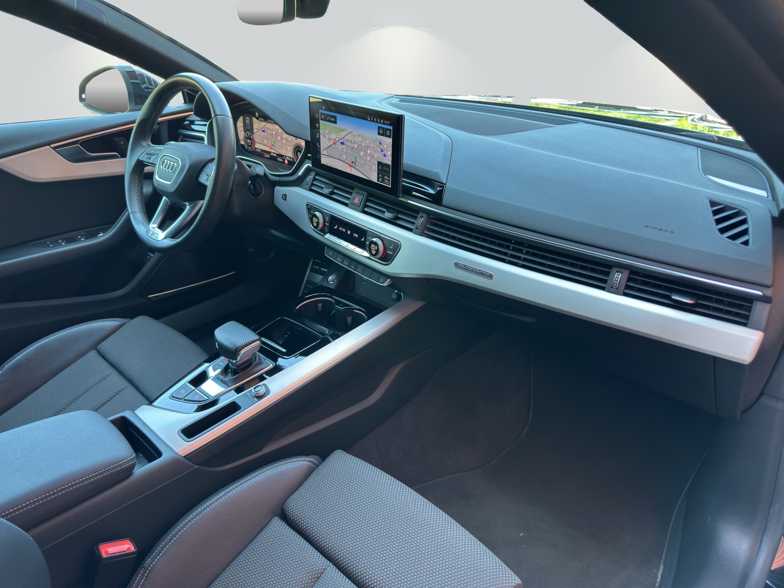 AUDI A5 Sportback 40 TDI Attraction quattro S-tronic-image-7