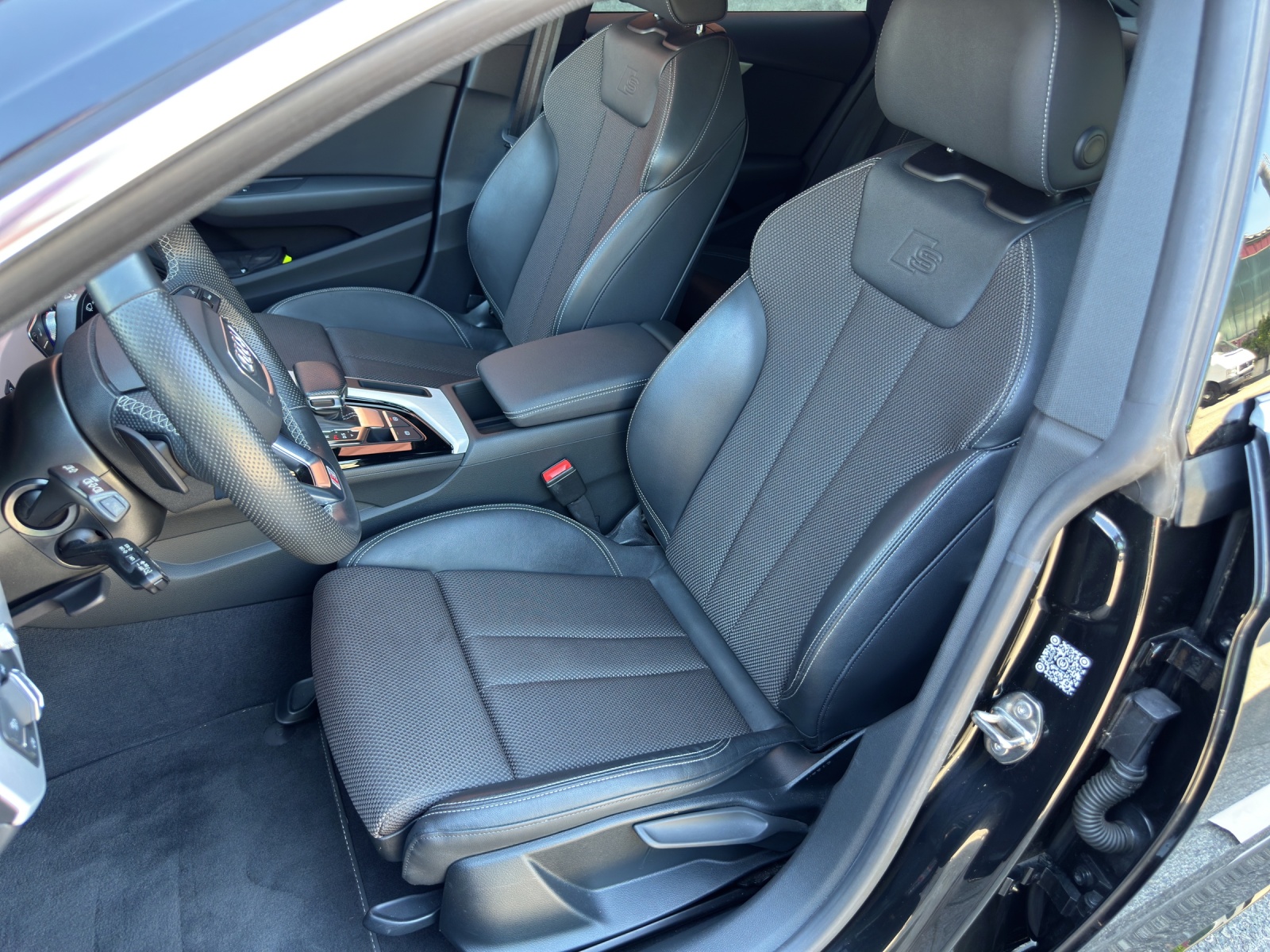 AUDI A5 Sportback 40 TDI Attraction quattro S-tronic-image-11