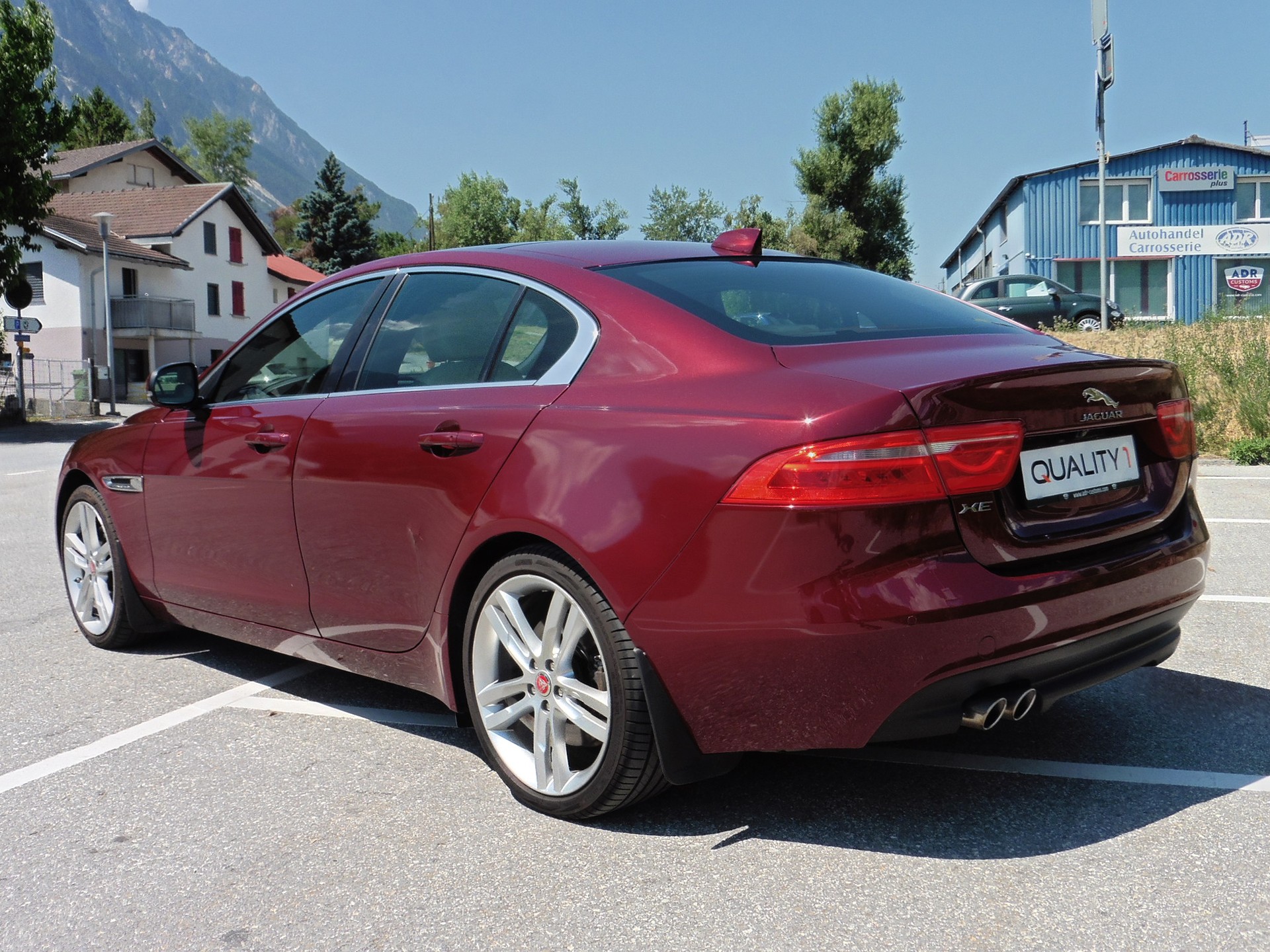 JAGUAR XE 20d Prestige AWD Automat-image-7