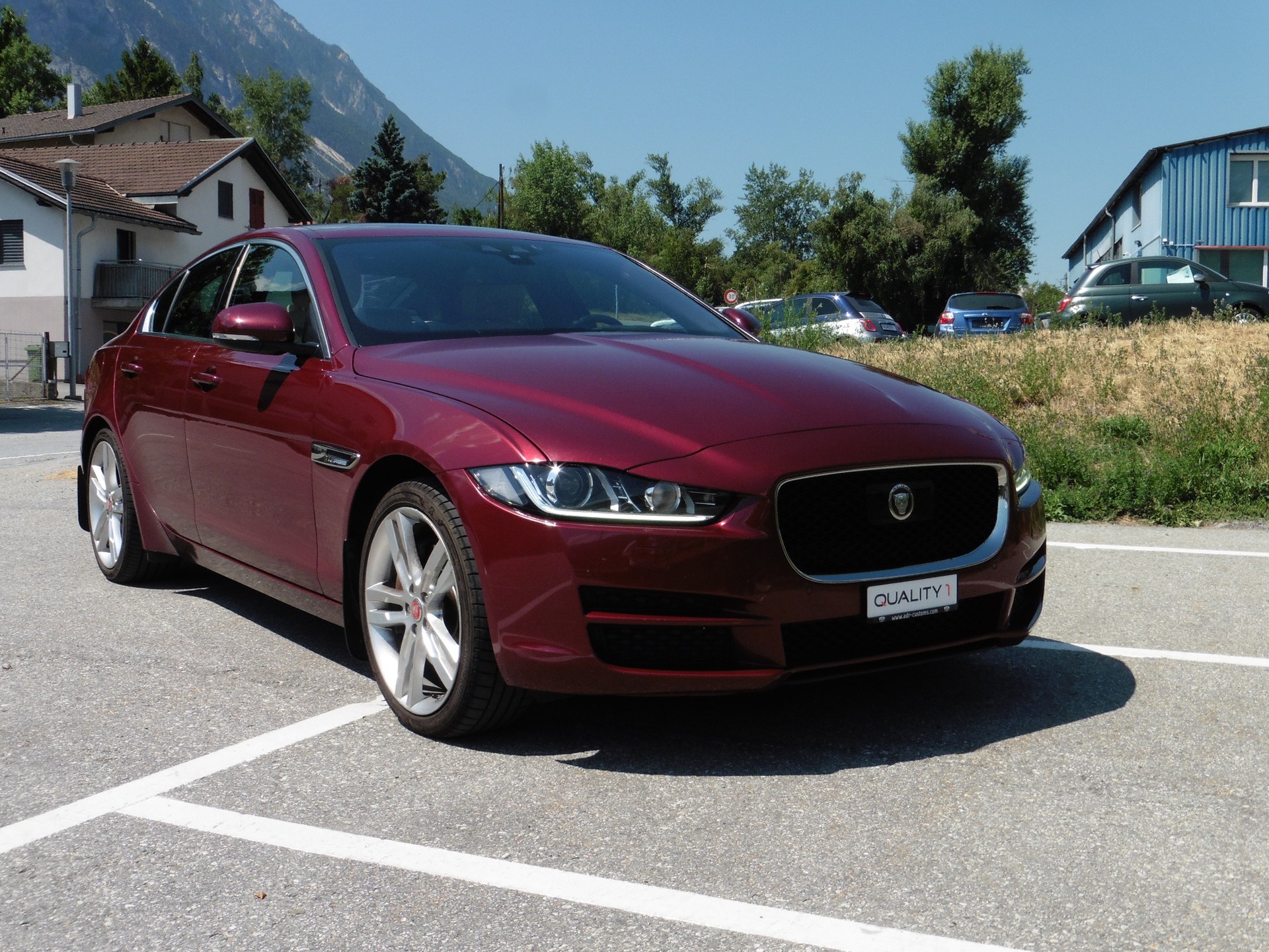 JAGUAR XE 20d Prestige AWD Automat-image-3