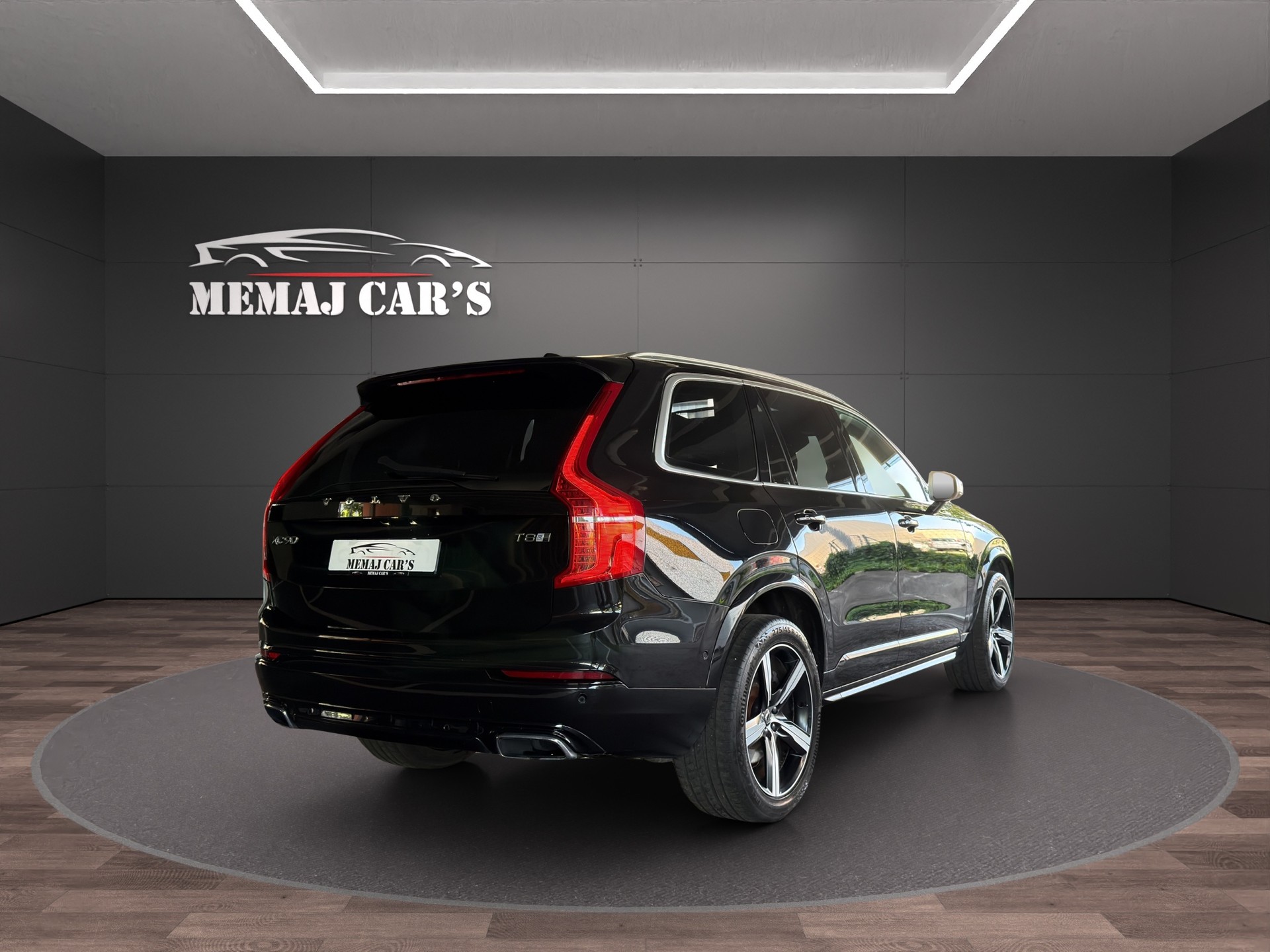 VOLVO XC90 T8 AWD R-Design Geartronic 7 Plätzer Pano-image-5